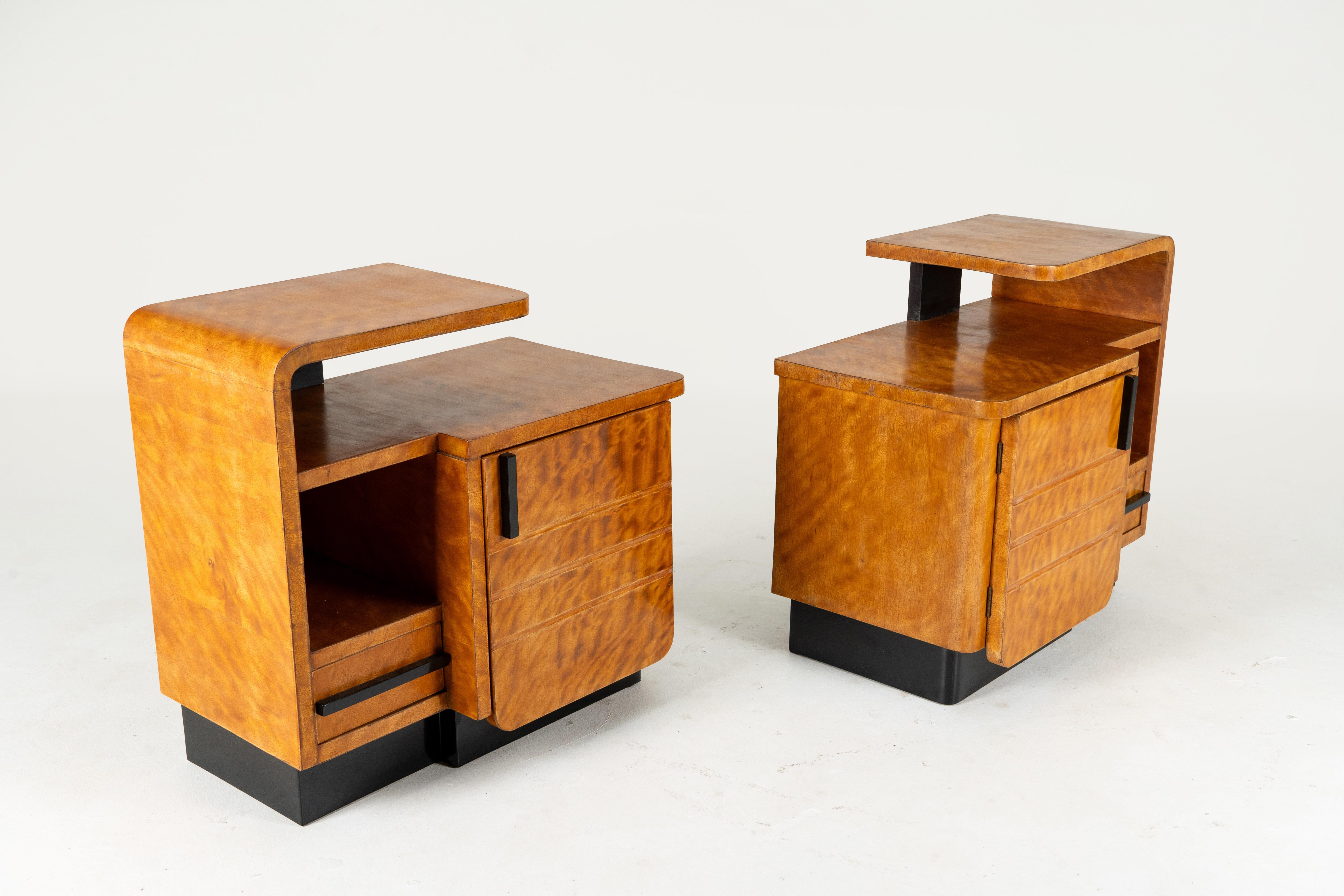 20th Century A Pair of Art Deco Bedside Chests For Sale