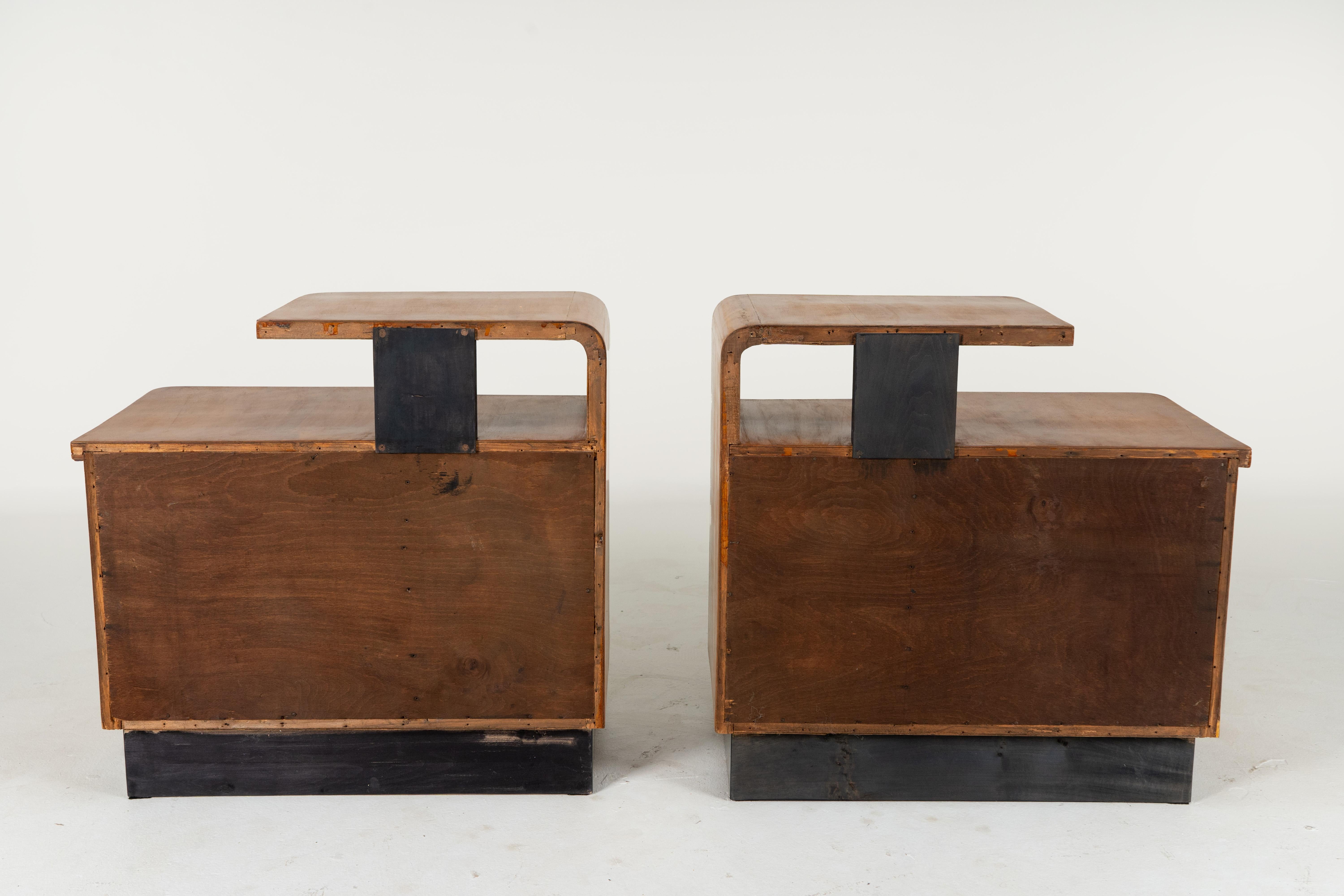 Macassar A Pair of Art Deco Bedside Chests For Sale
