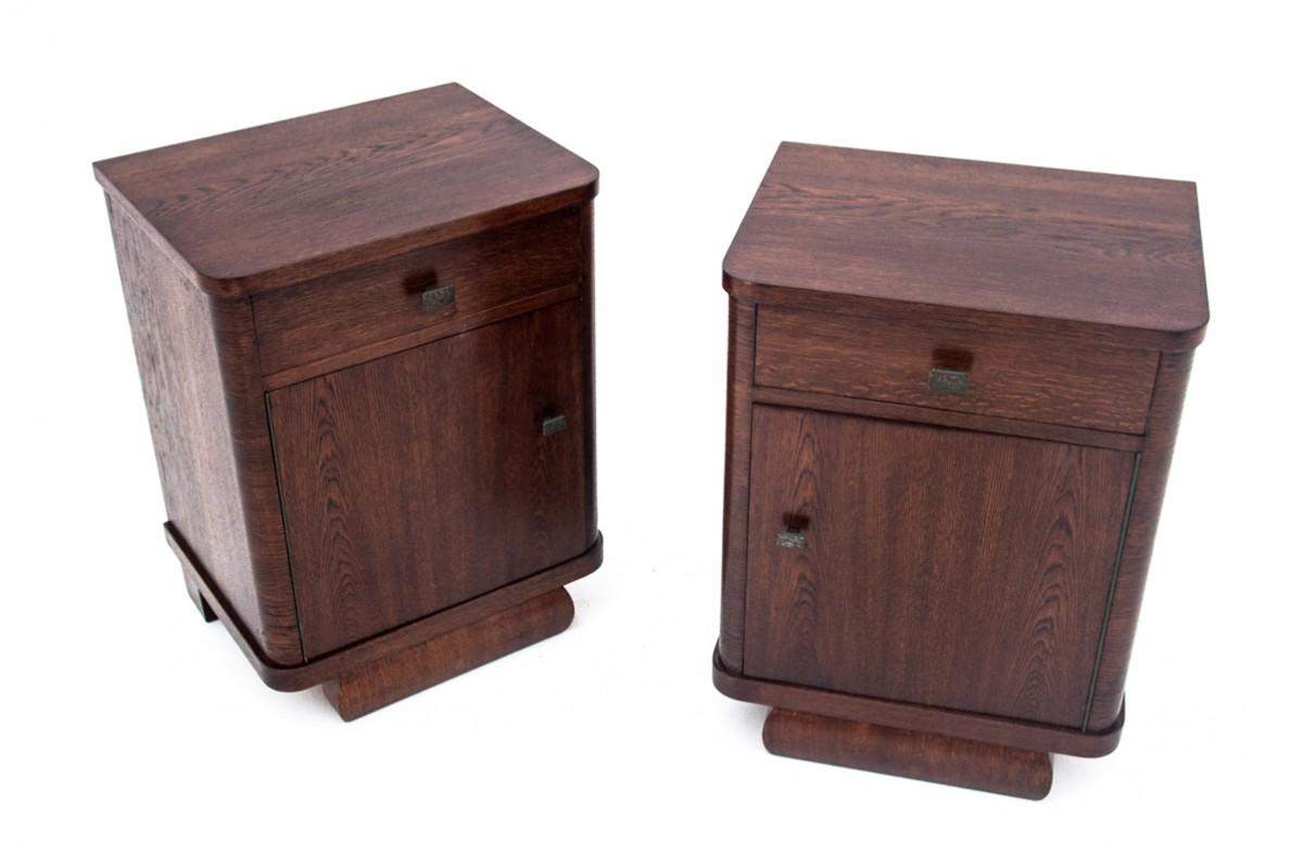 Art Deco bedside tables, Poland, mid-20th century.

Furniture in very good condition, professionally renovated.

Dimensions: height 63 cm / width 48 cm / depth 38 cm