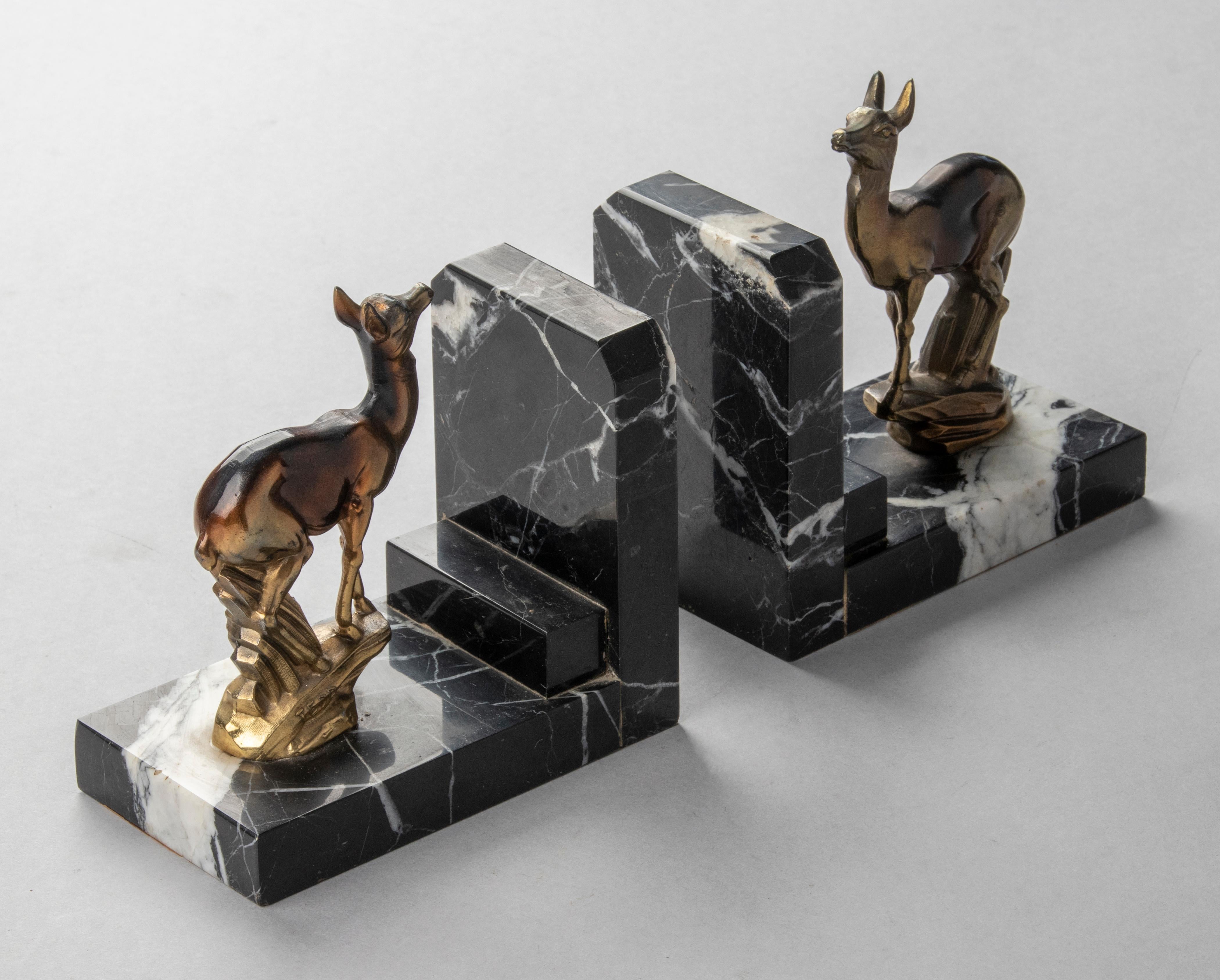 Pair of Art Deco Book-Ends with Deers Signed TEDD, Spelter and Marble For Sale 6
