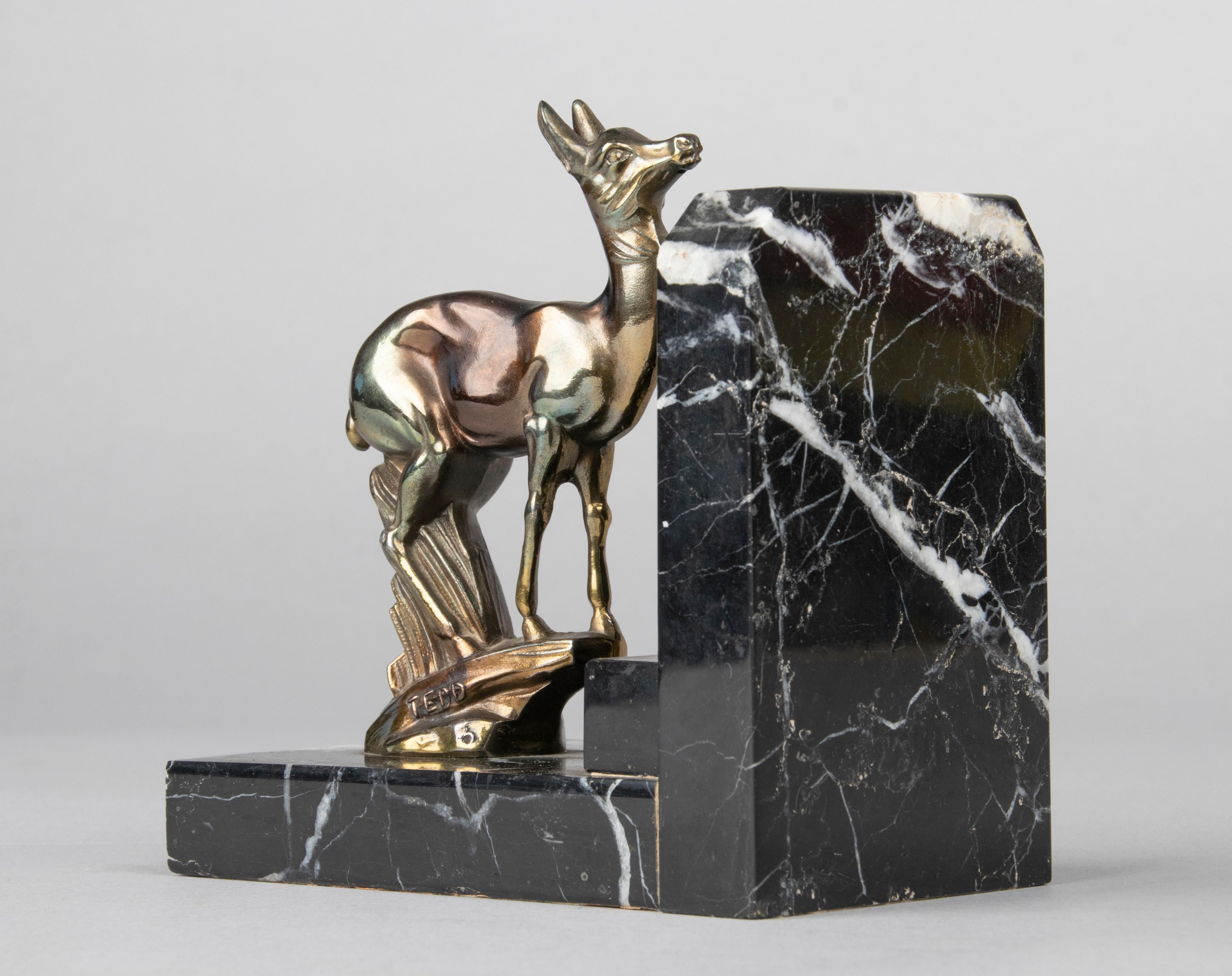 Pair of Art Deco Book-Ends with Deers Signed TEDD, Spelter and Marble For Sale 8