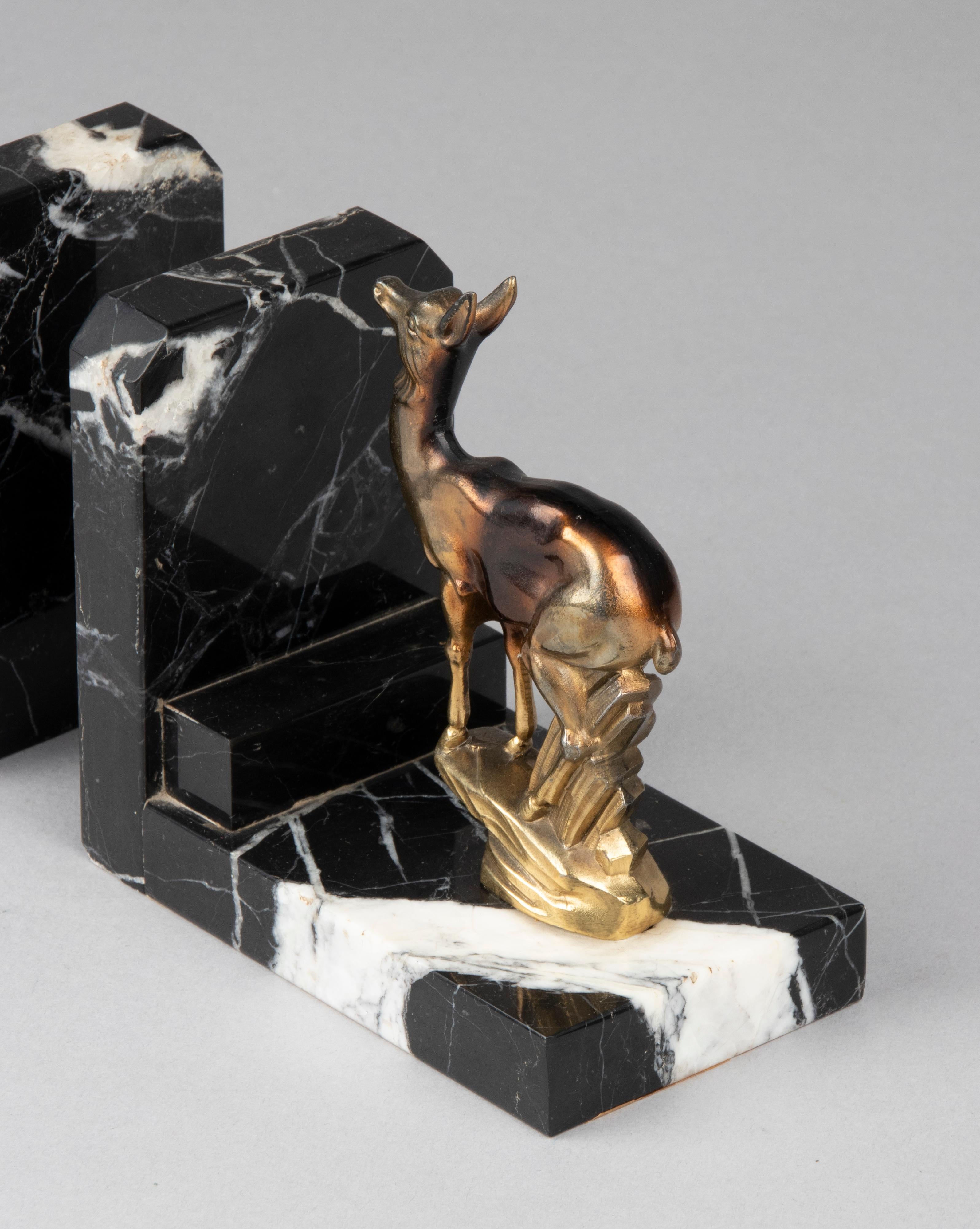 Pair of Art Deco Book-Ends with Deers Signed TEDD, Spelter and Marble For Sale 3