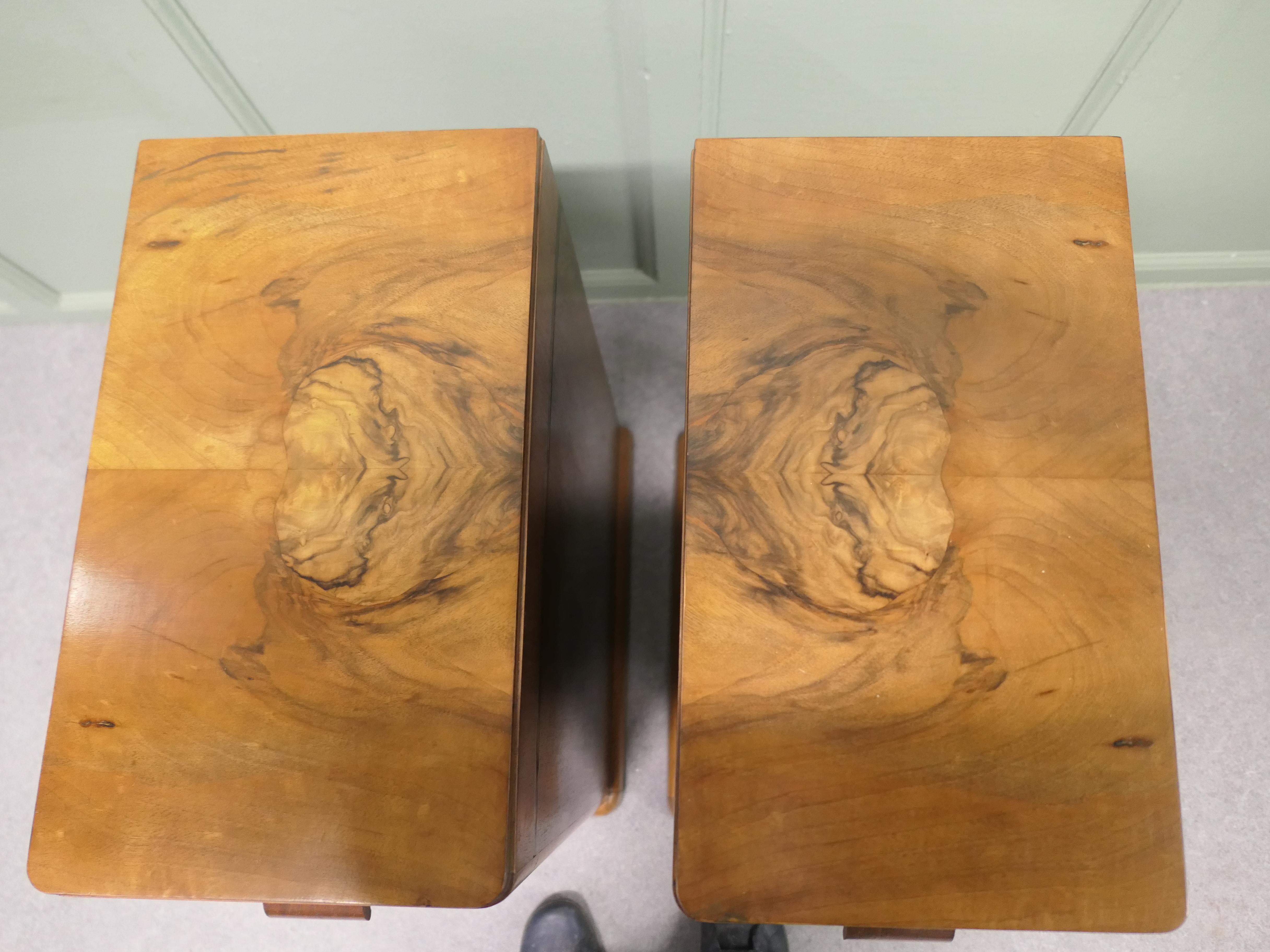 A Pair of Art Deco Burr Walnut Bedside Chest of Drawers For Sale 1