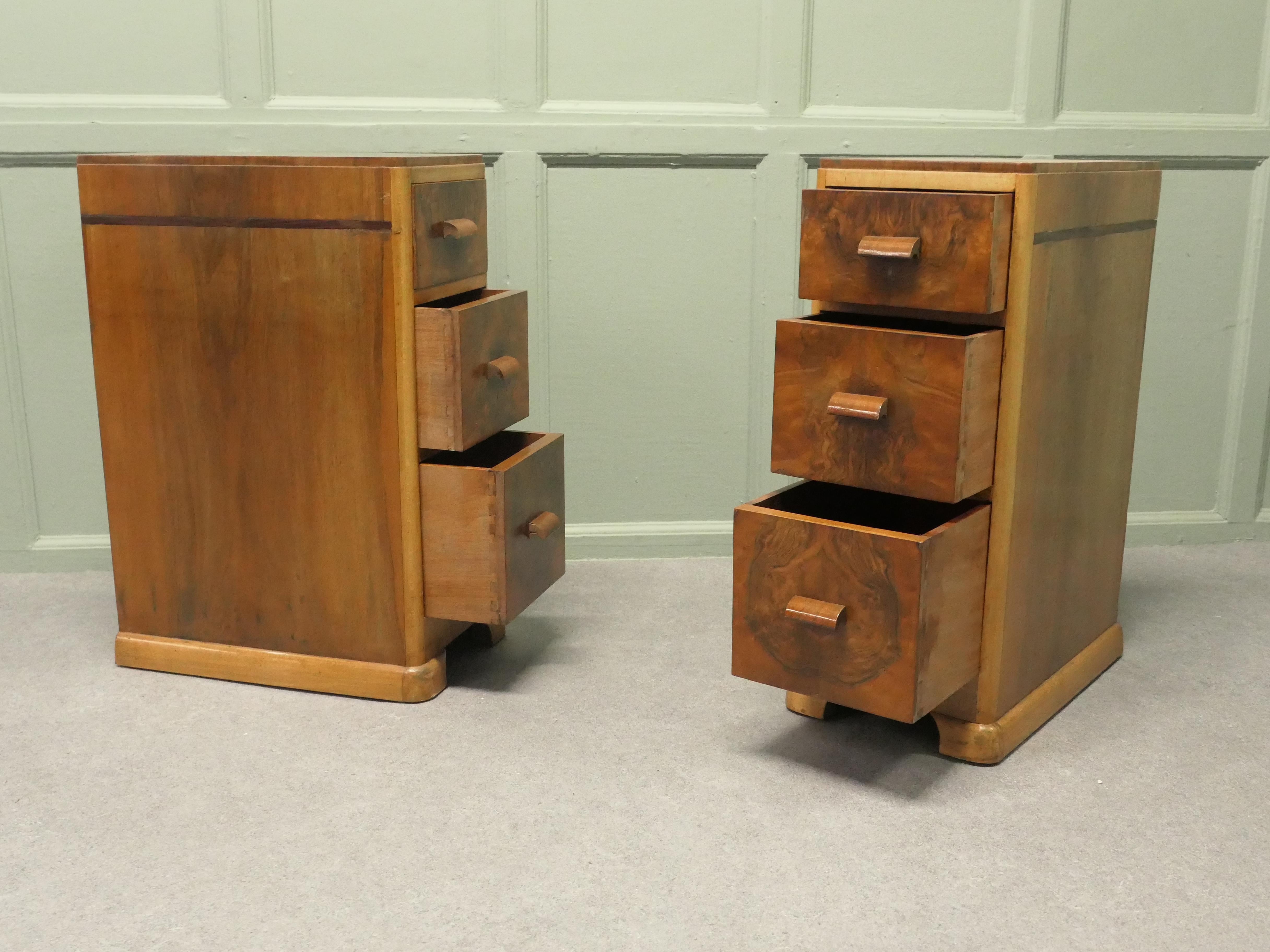 A Pair of Art Deco Burr Walnut Bedside Chest of Drawers For Sale 2