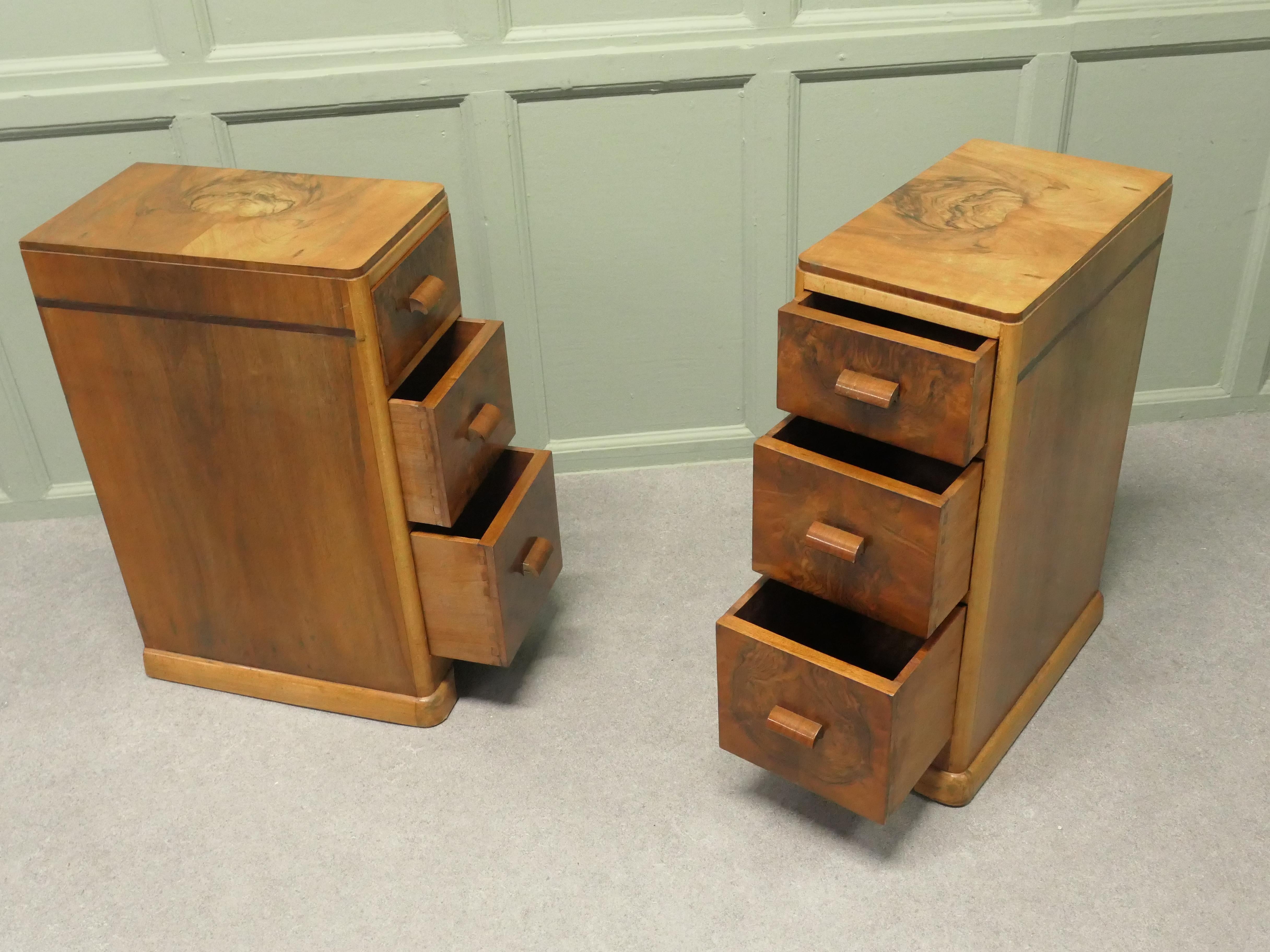 A Pair of Art Deco Burr Walnut Bedside Chest of Drawers For Sale 3