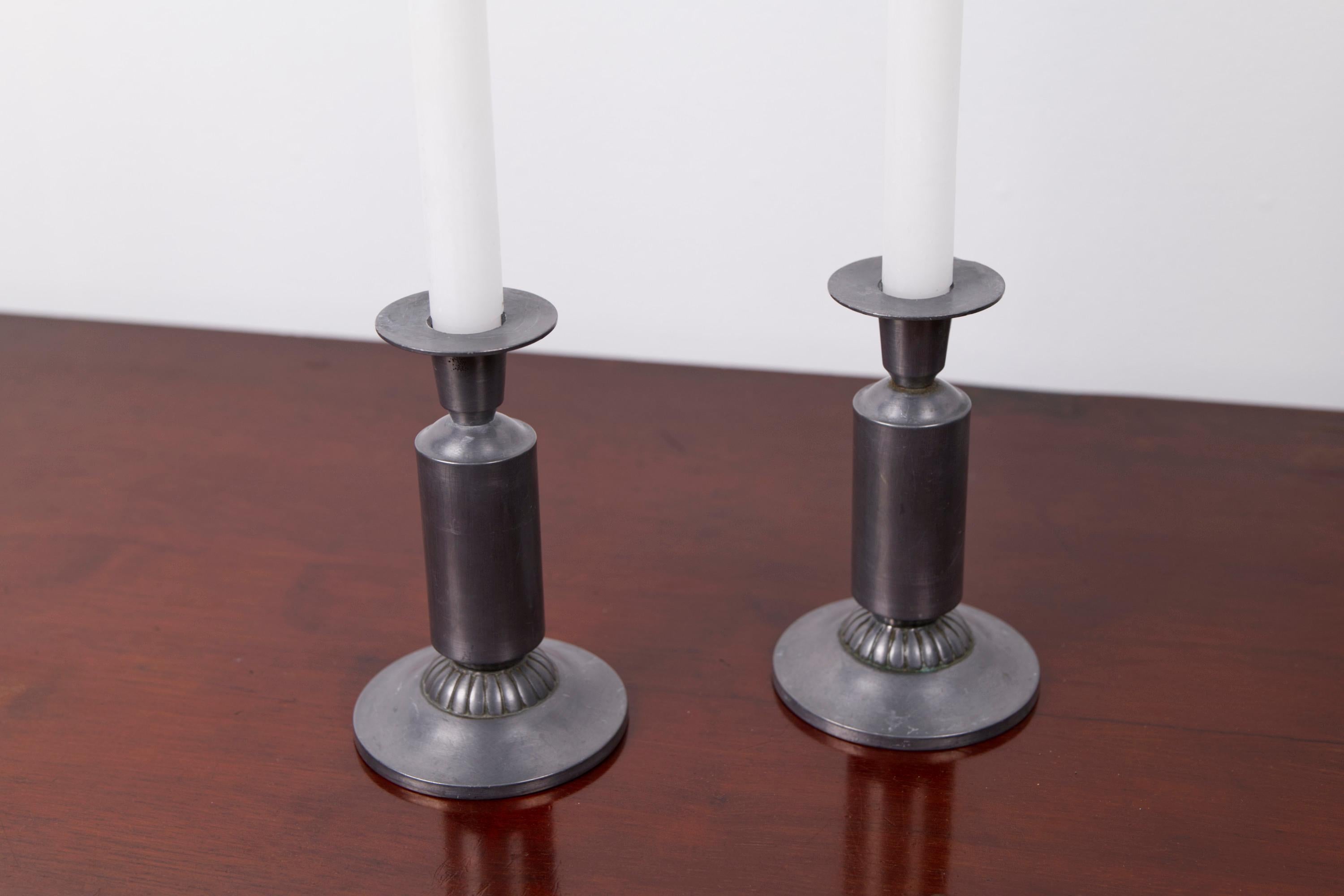 A Pair of Art Deco candle sticks by Just Andersen, model 1424, Denmark, 1930s In Fair Condition For Sale In Balen, BE