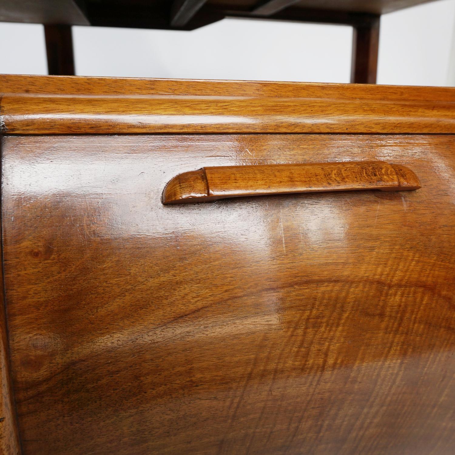 Pair of Art Deco Drinks Tables Burr & Figured Walnut English, Circa 1940 9