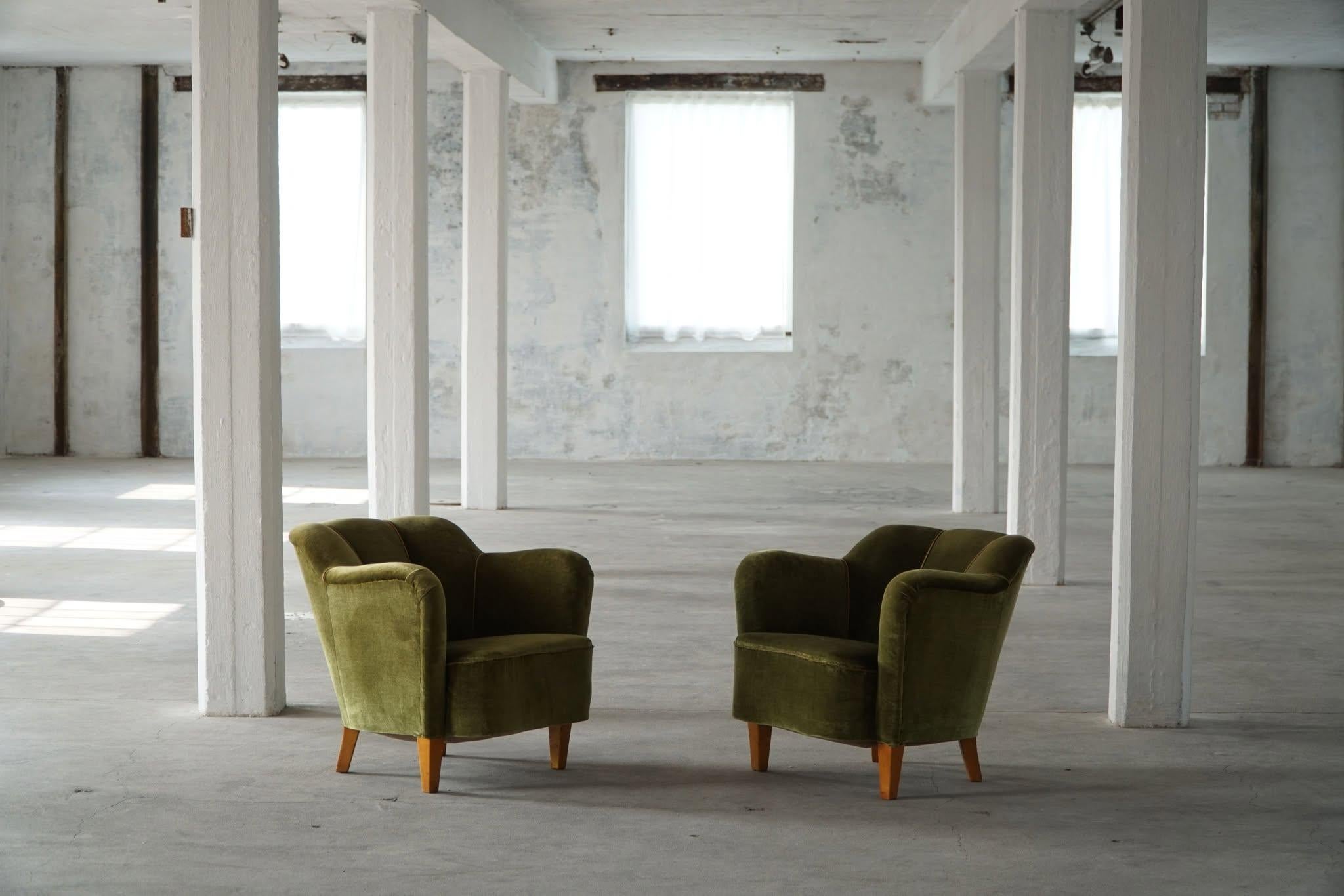 20th Century A Pair of Art Deco Easy Chairs in Green Velour, Swedish Cabinetmaker, 1940s For Sale