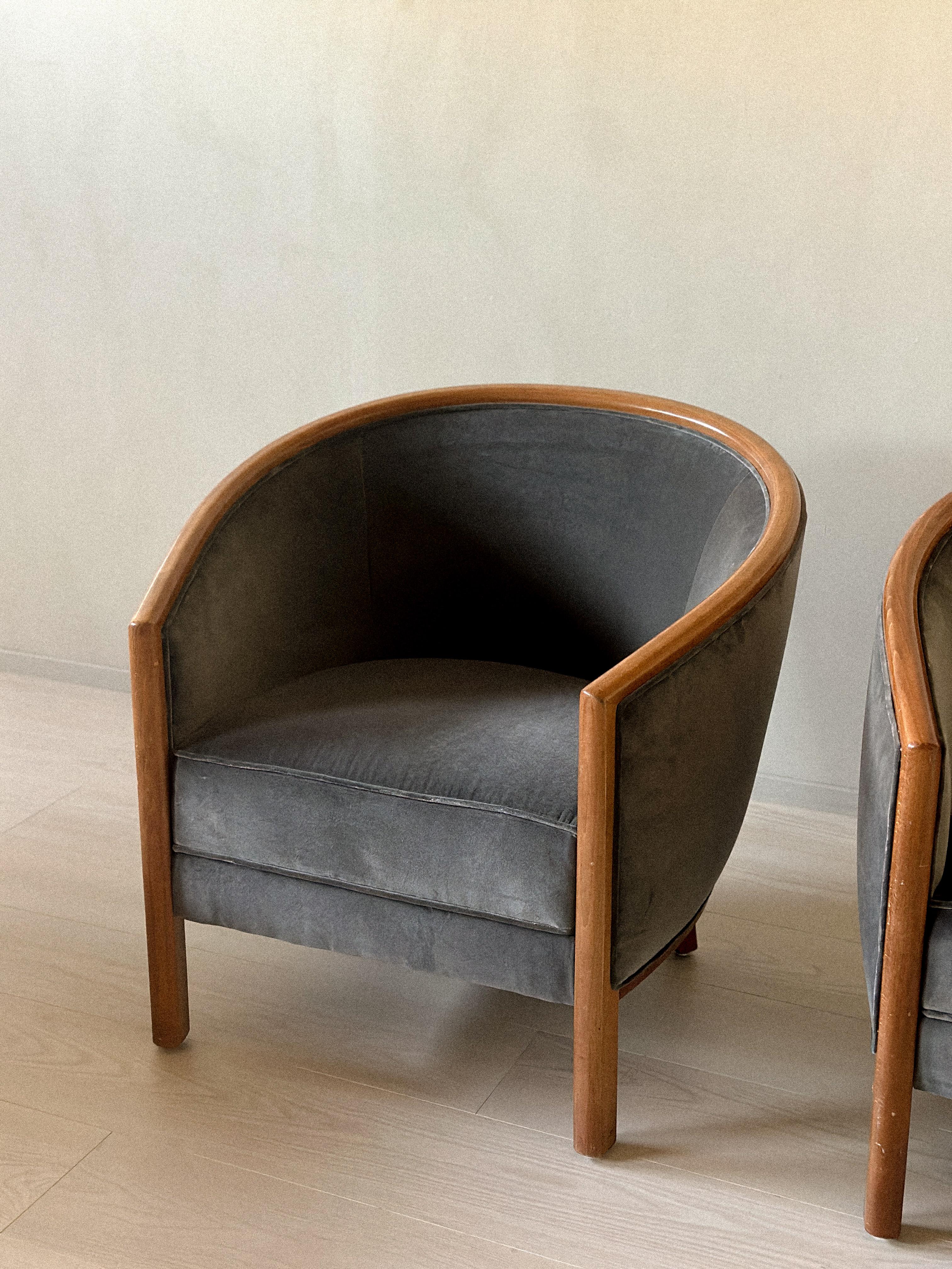 Paire de chaises Œuf Art déco en velours, Scandinavie, vers les années 1960 en vente 8