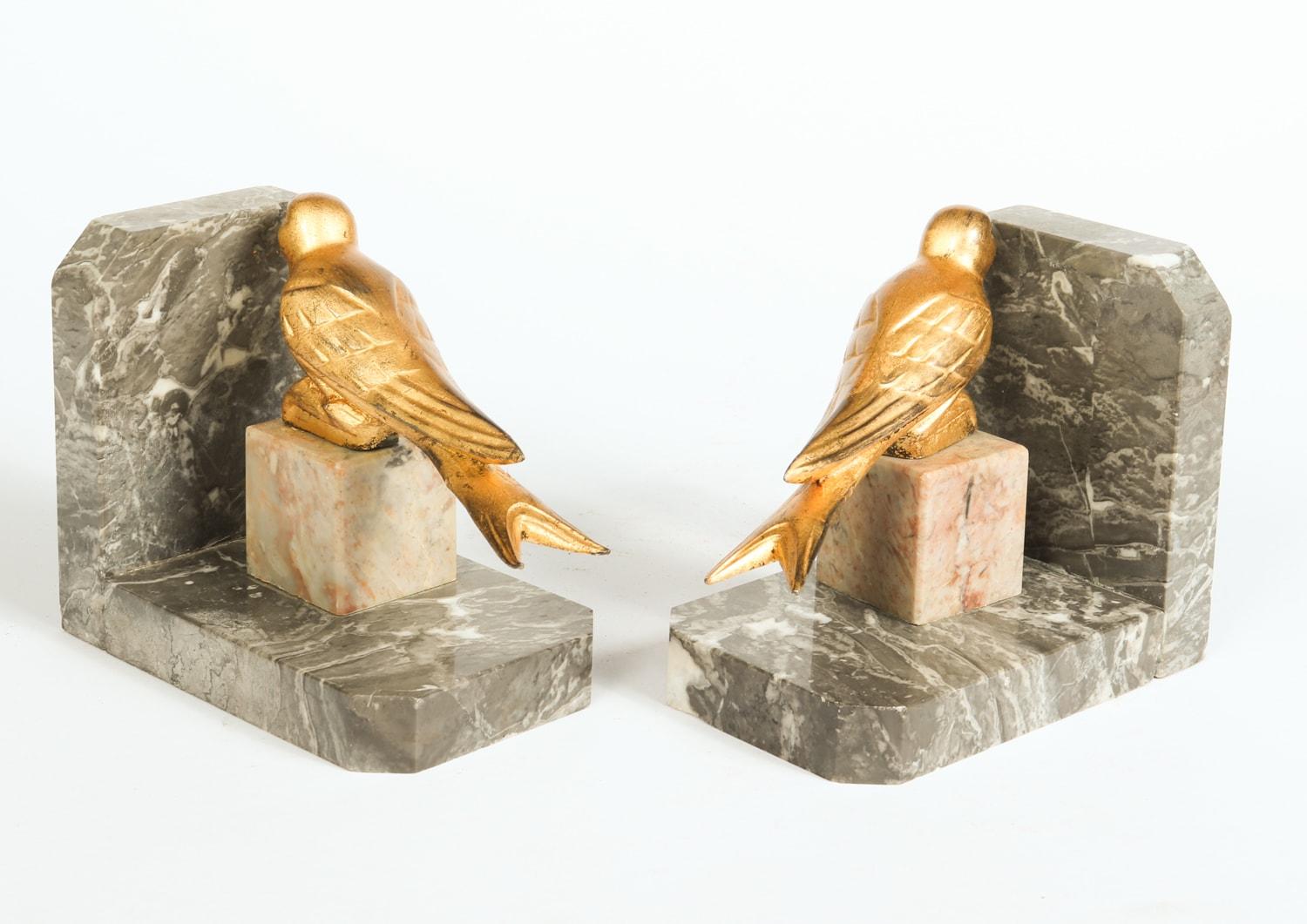 Mid-20th Century Pair of Art Deco Gilt Metal Birds and Marble Bookends For Sale
