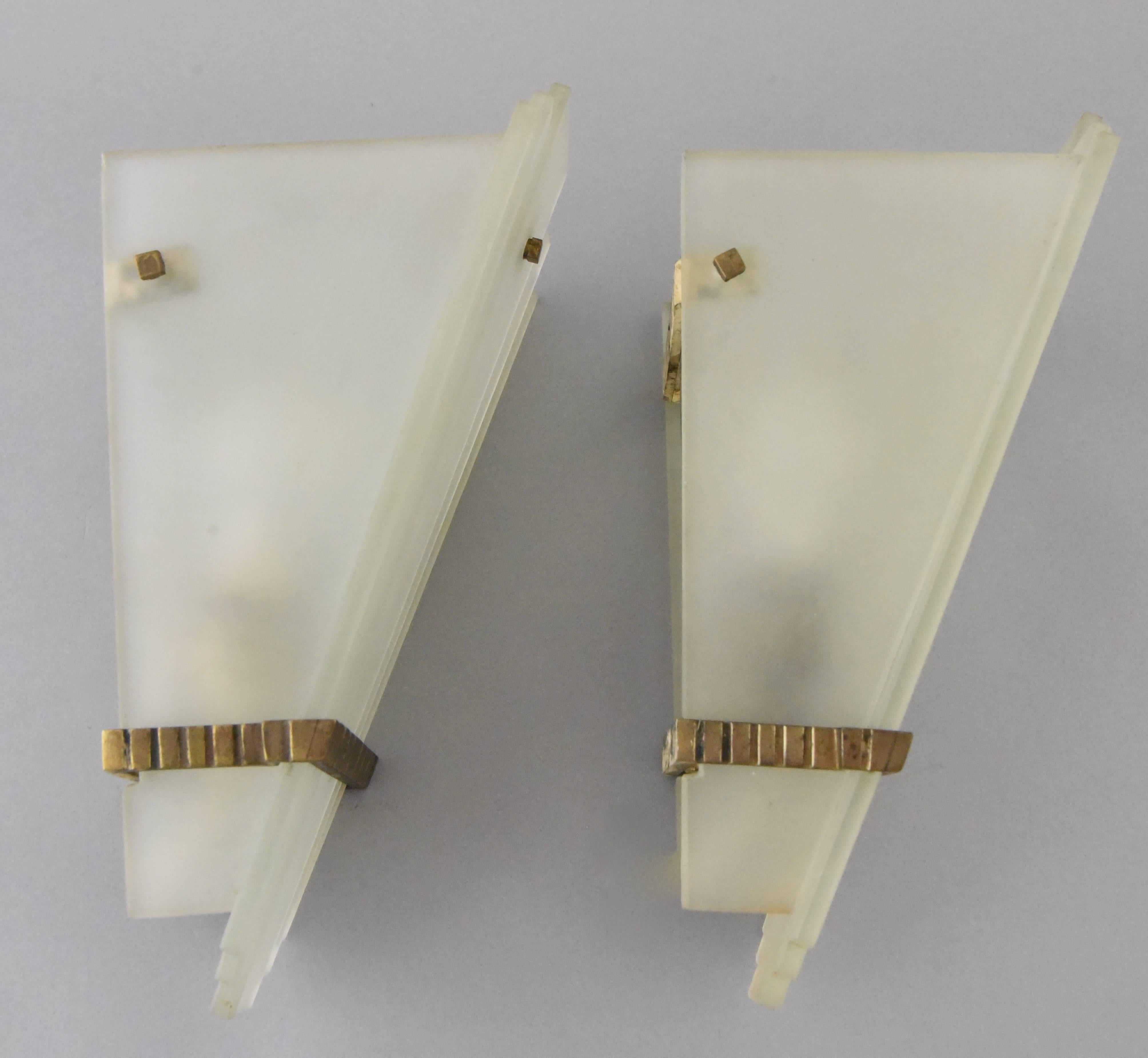 Pair of Art Deco Glass and Bronze Wall Lights or Sconces, France, 1920 6