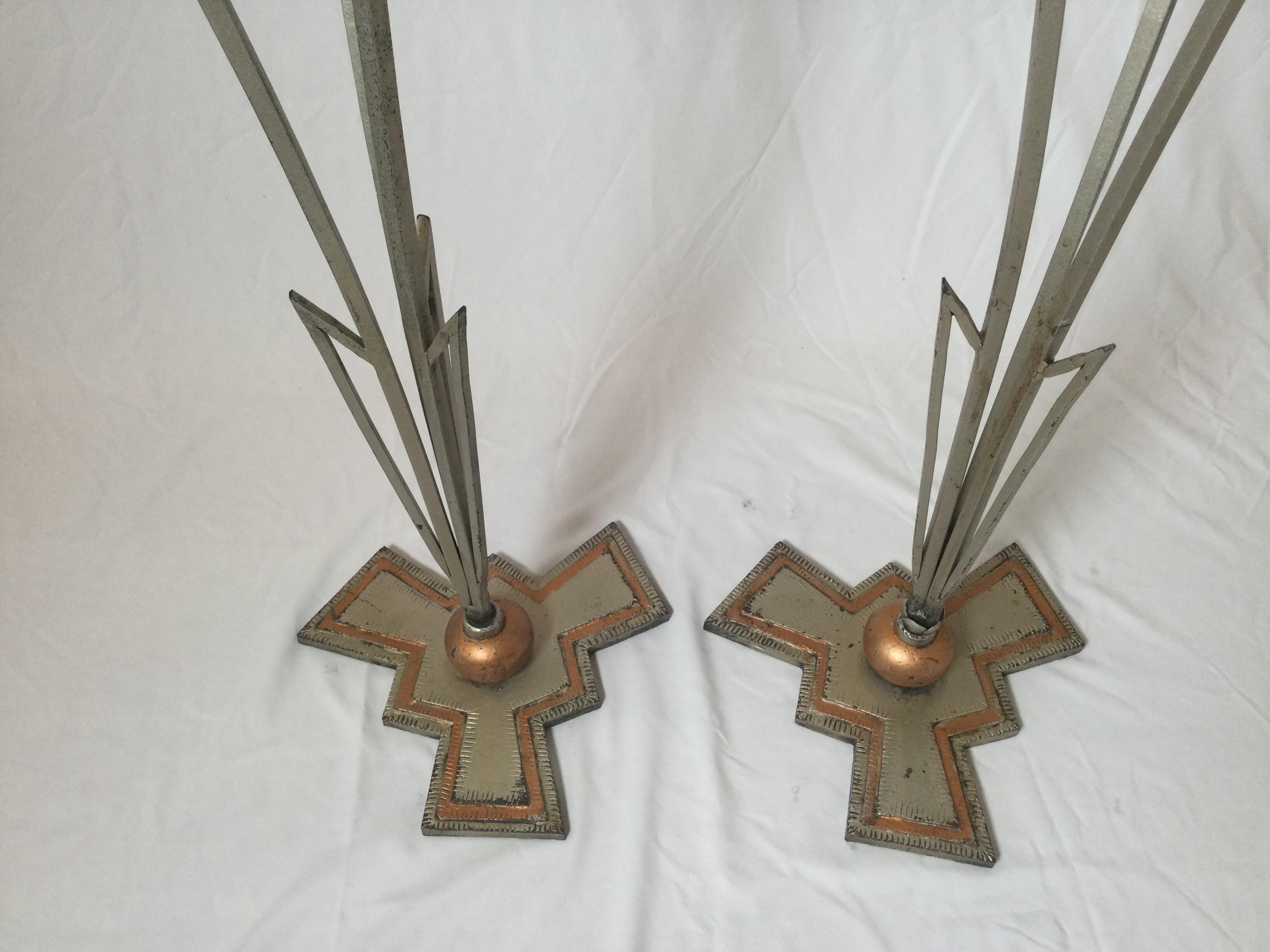Mid-20th Century Pair of Art Deco Iron and Copper Plant Stands Attributed to Warren MacArthur For Sale
