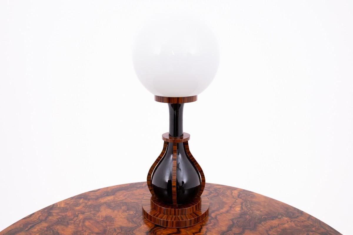 Lampes Art déco du milieu du 20e siècle, Pologne.

Dimensions : hauteur 60 cm / diamètre 25 cm