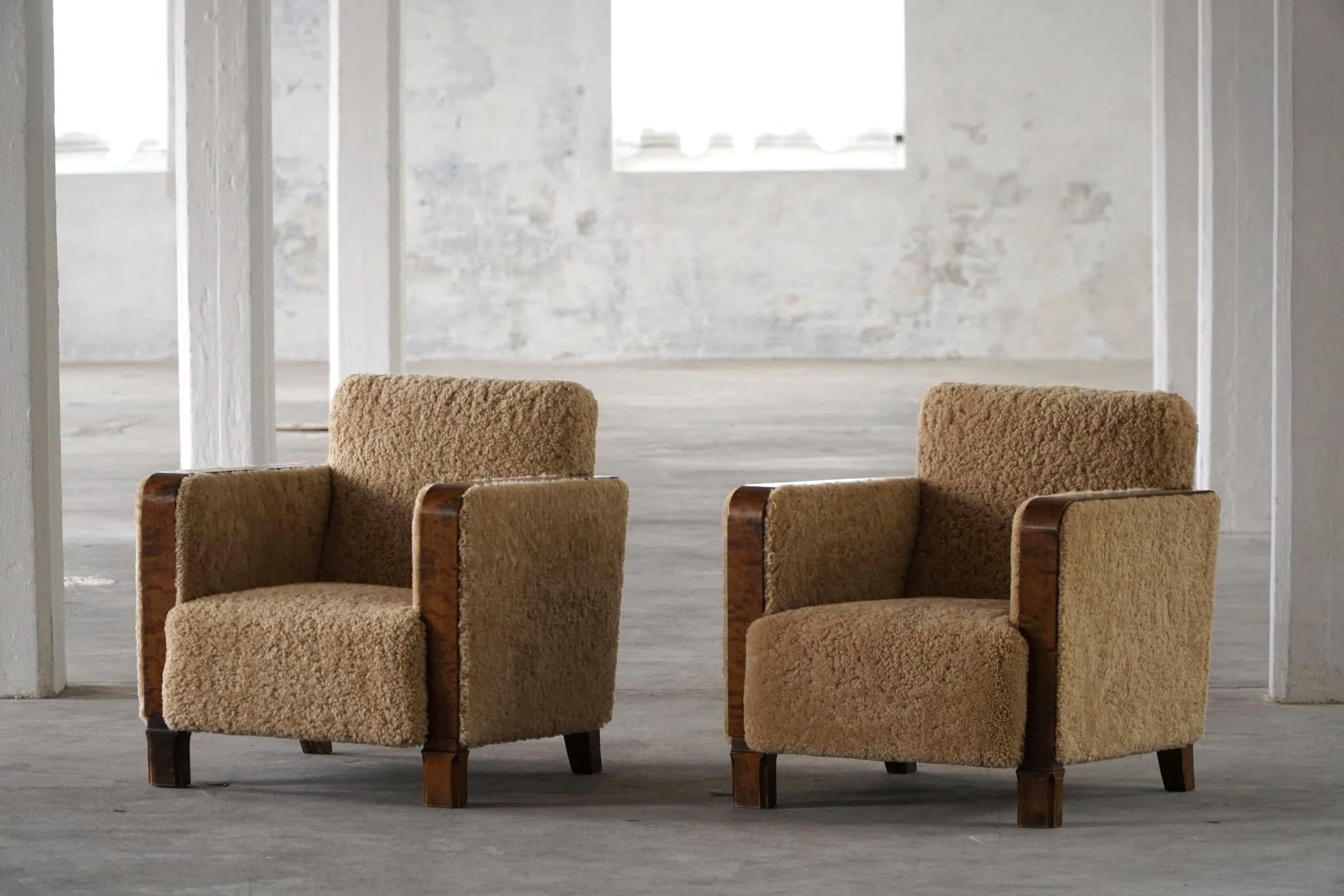 A Pair of Art Deco Lounge Chairs in Birch & Lambswool, Swedish Grace, 1930s 10
