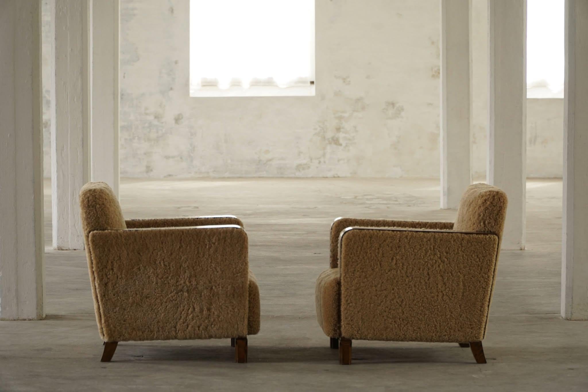 A Pair of Art Deco Lounge Chairs in Birch & Lambswool, Swedish Grace, 1930s In Good Condition In Odense, DK