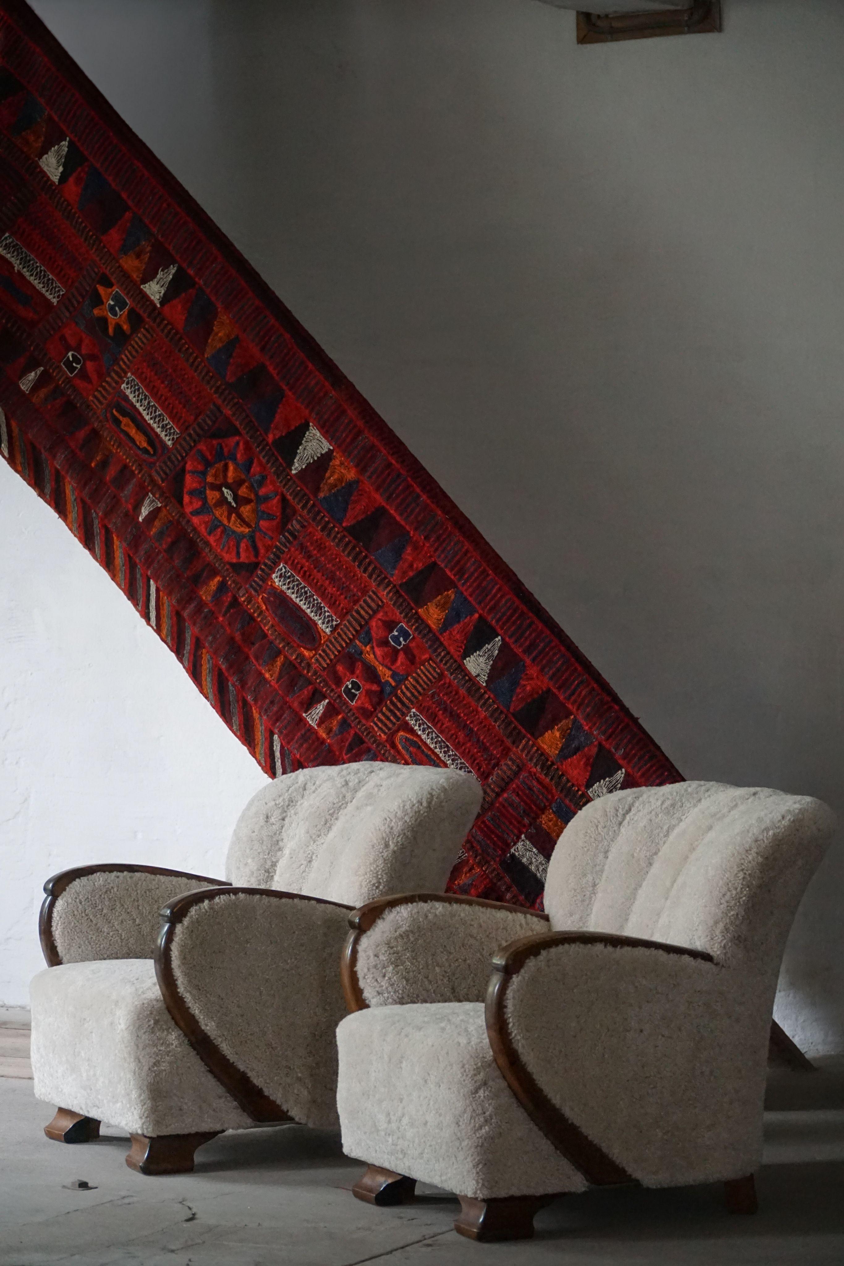 A Pair of Art Deco Lounge Chairs, Lambswool & Birch, Danish Cabinetmaker, 1930s In Good Condition For Sale In Odense, DK
