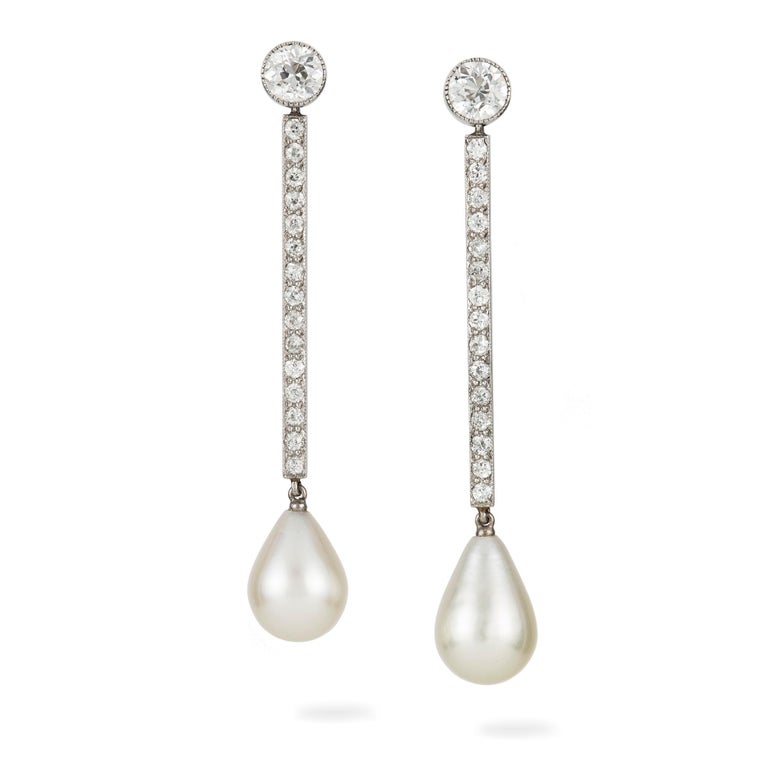 Pair of Art Deco Natural Pearl and Diamond Drop Earrings In Good Condition For Sale In London, GB