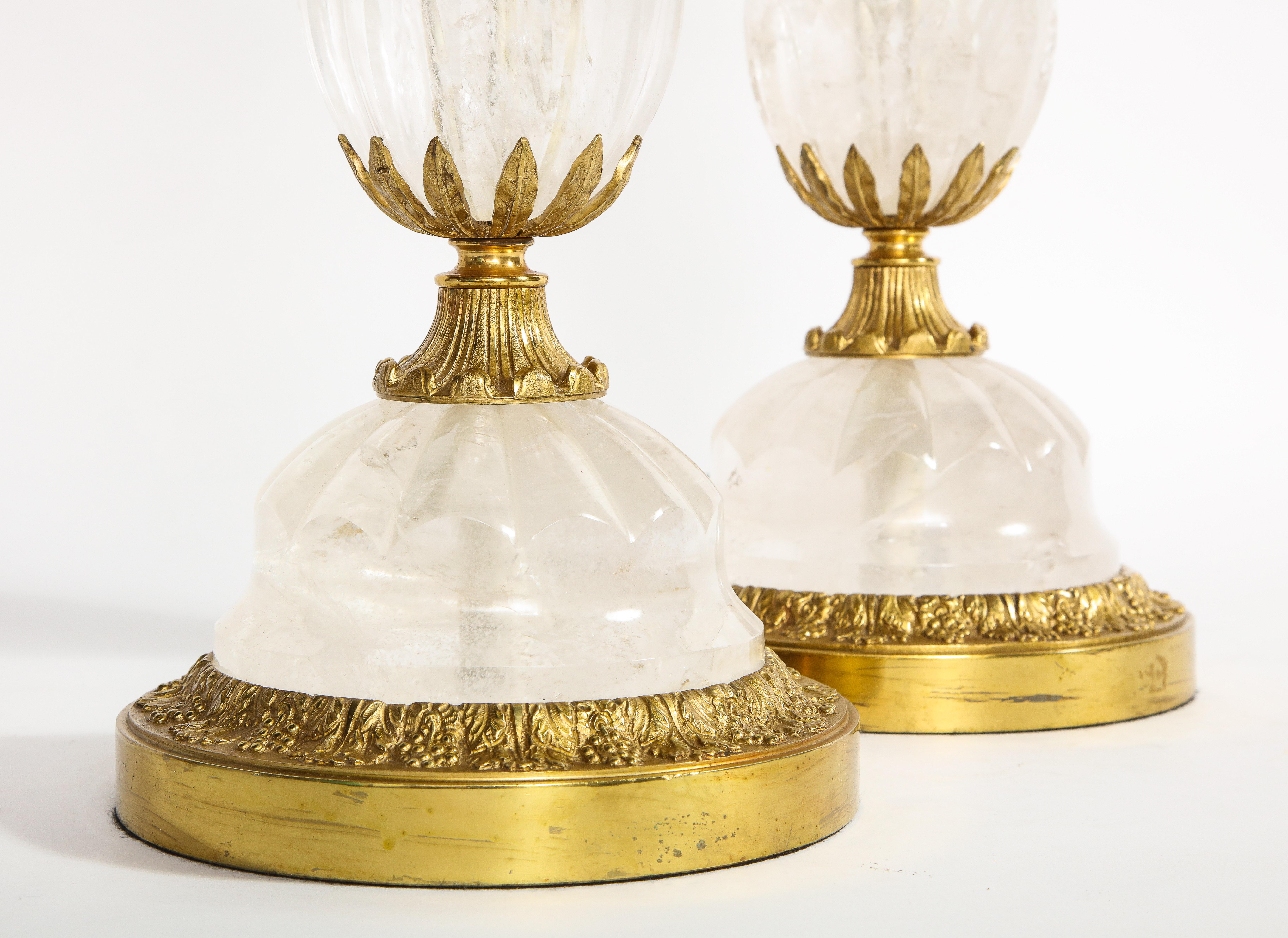Bronze Paire de lampes Art Déco en cristal de roche et quartz montées sur bronze doré en forme de palmier en vente