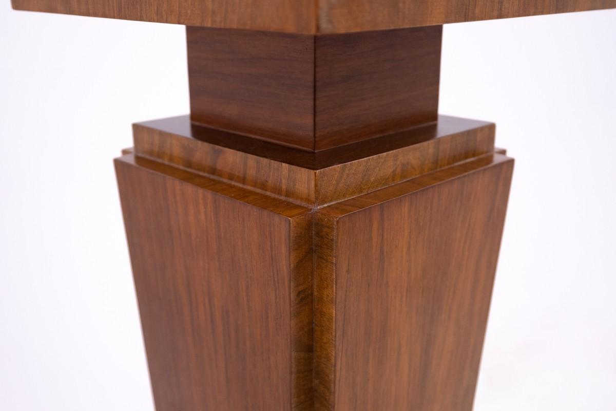 Bois Paire de piédestaux Art déco des années 1940. en vente
