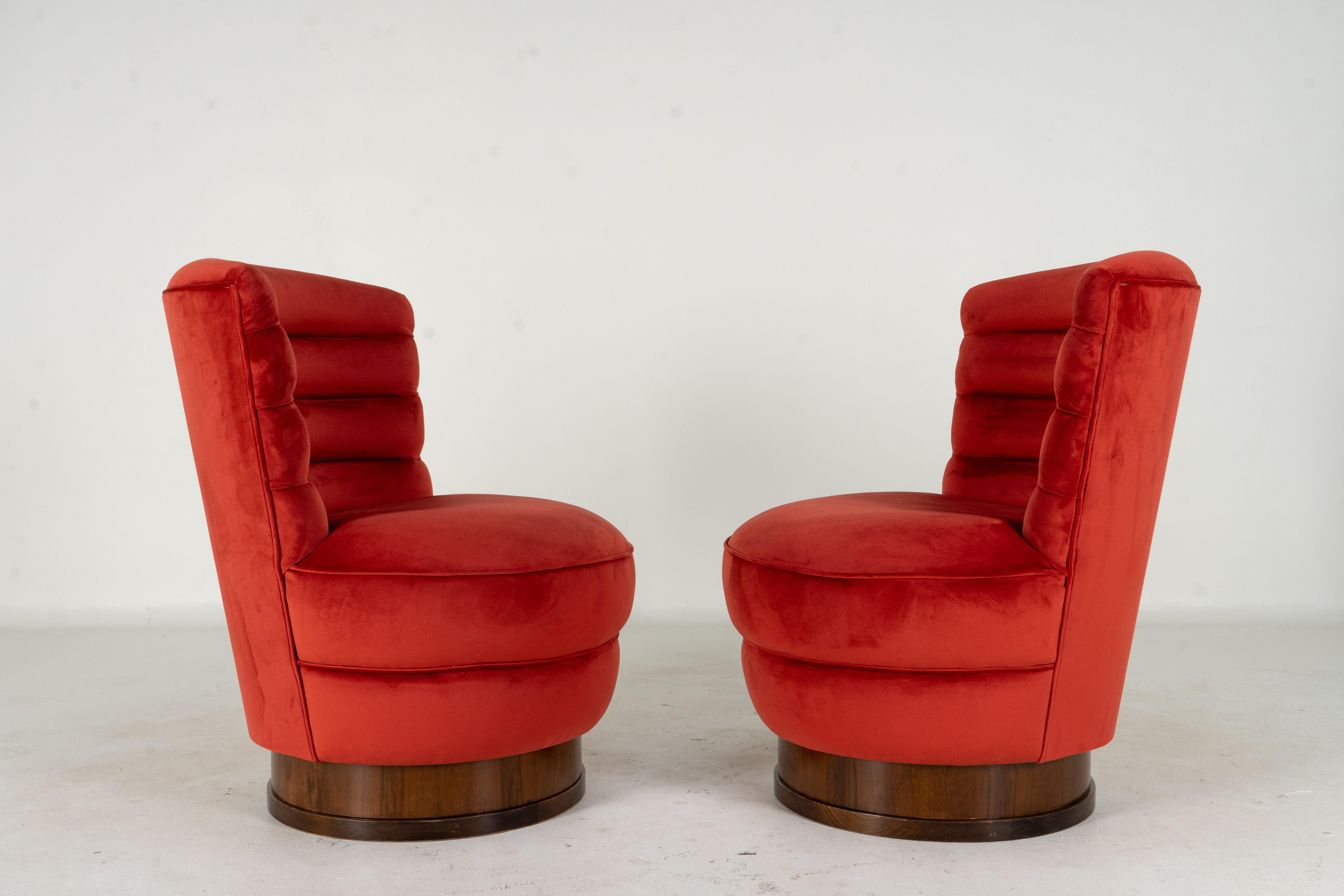 French A Pair of Art Deco Slipper Chairs For Sale