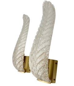 A pair of Art Deco style 1960s Barovier& Toso Murano feather wall sconces