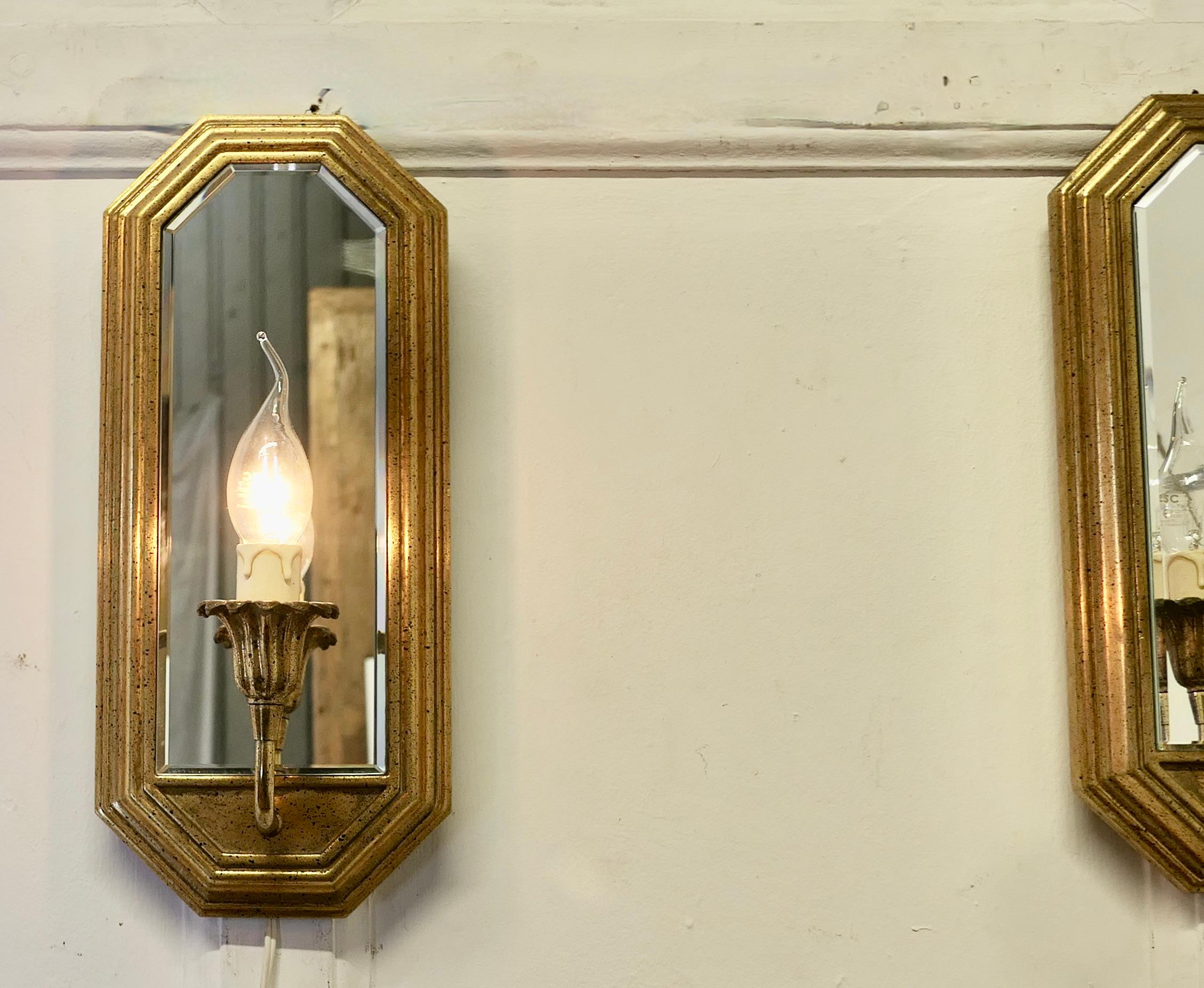 Ein Paar Art Deco Style Girandole Wall Mirror Lights  Ein hervorragendes Paar (Art déco) im Angebot