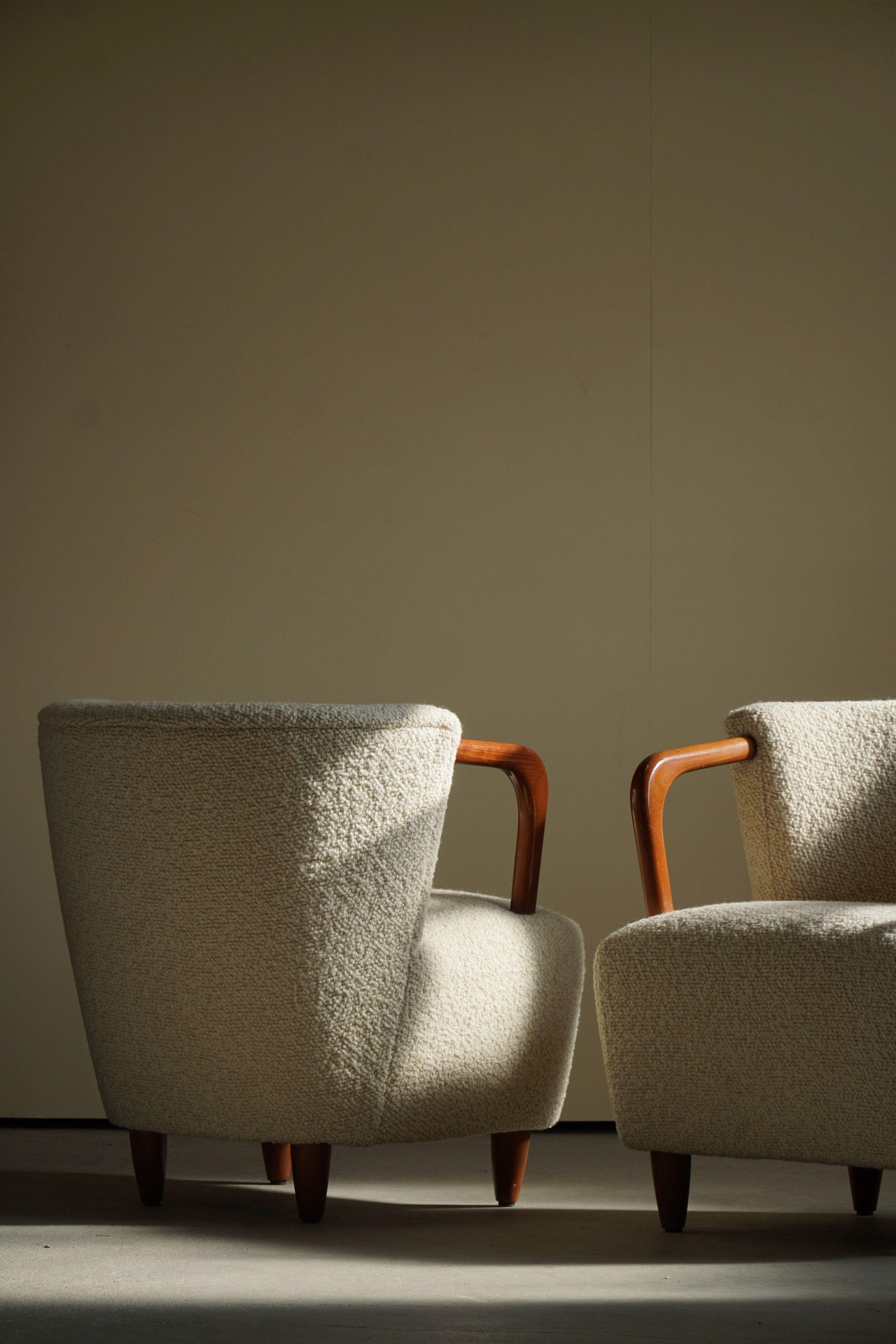 Pair of Art Deco Style Lounge Chairs in White Bouclé, by Danish Cabinetmaker In Good Condition In Odense, DK