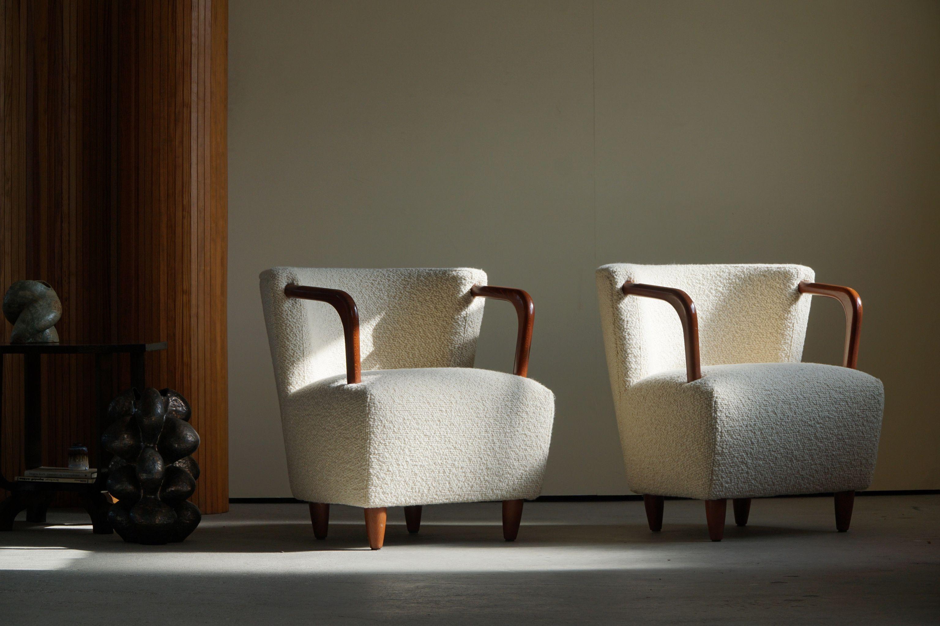 20th Century Pair of Art Deco Style Lounge Chairs in White Bouclé, by Danish Cabinetmaker