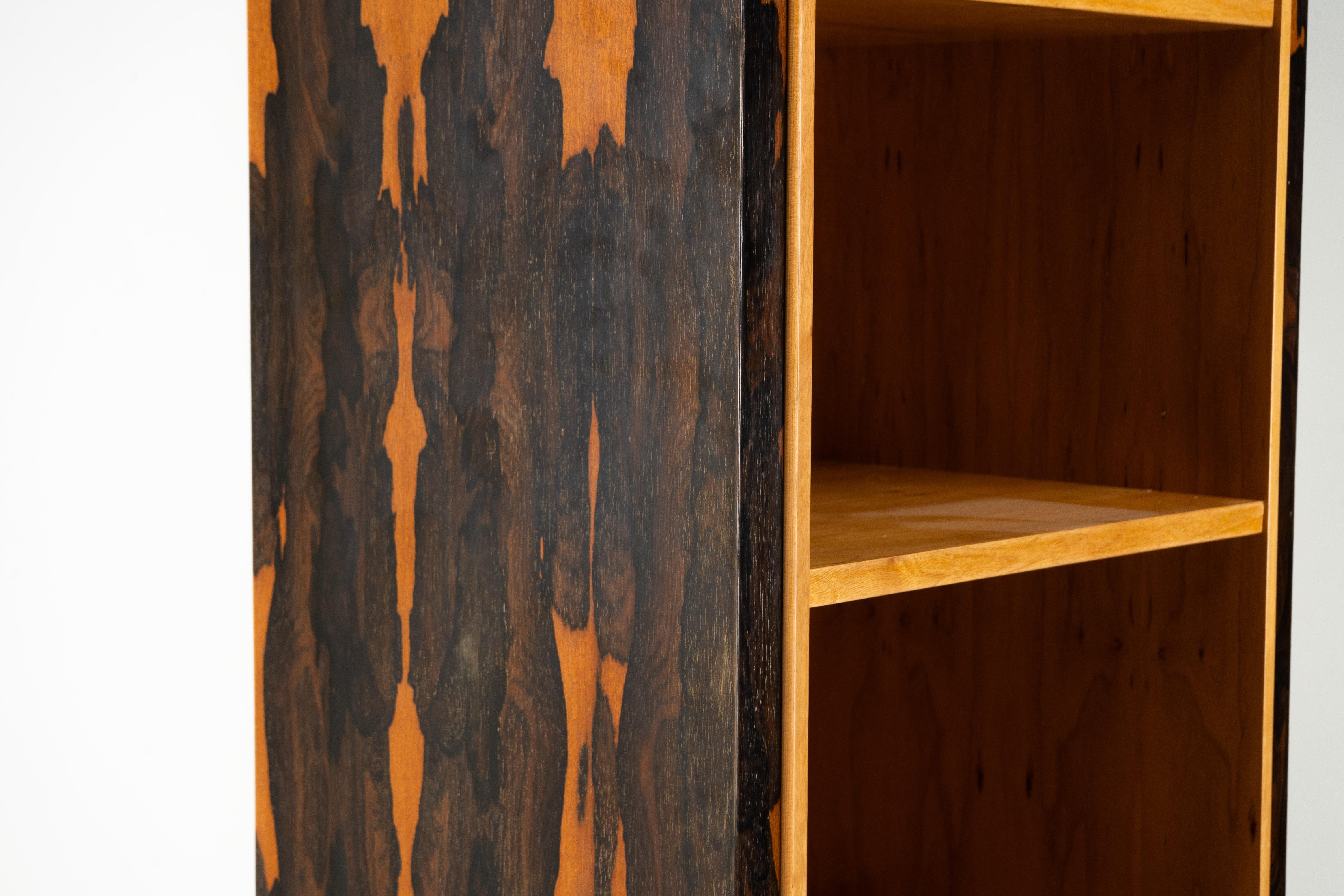 A Pair of Art Deco Tower Display Cases For Sale 8