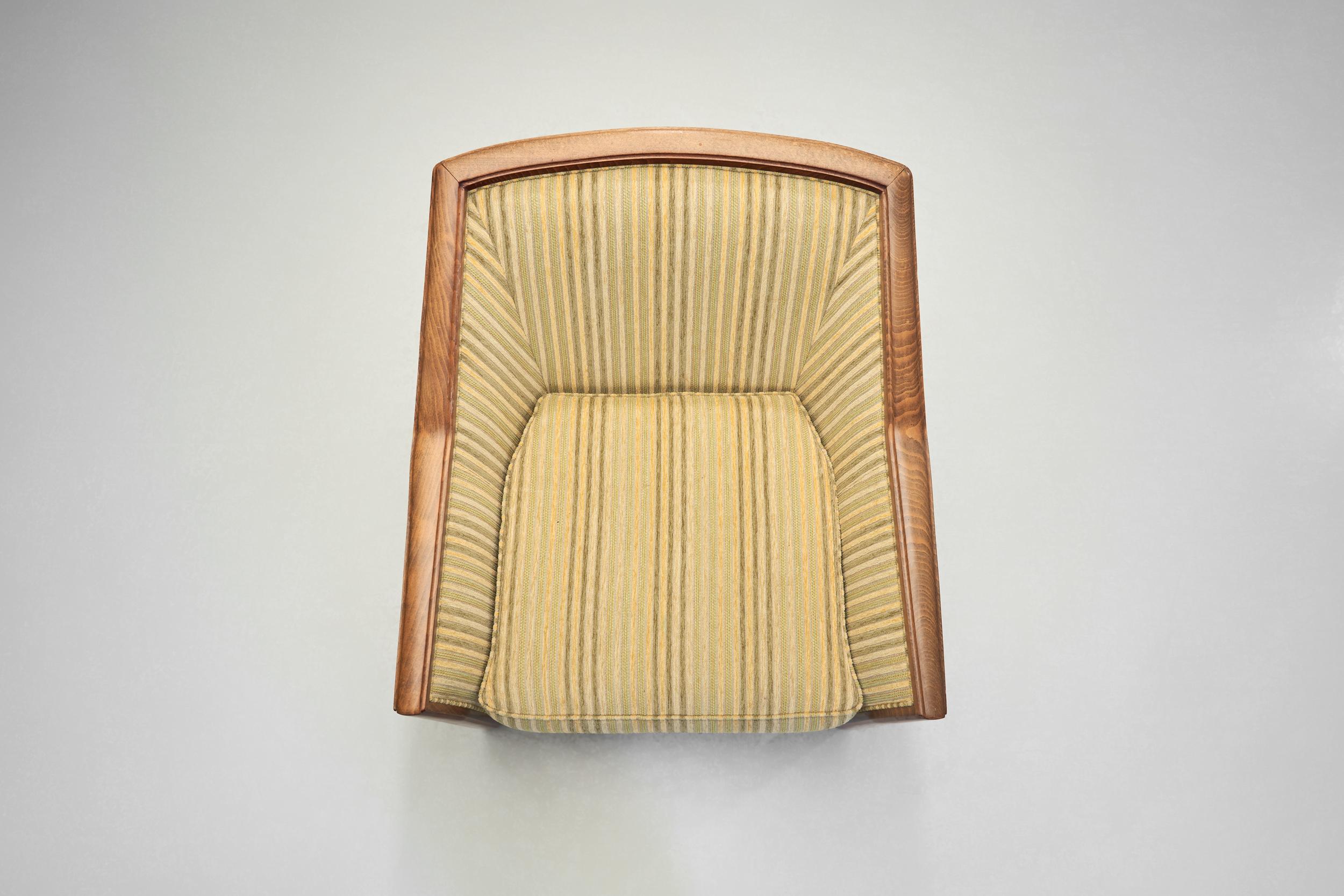 20ième siècle Paire de fauteuils modernistes tapissés par Burov, France, milieu du 20e siècle en vente