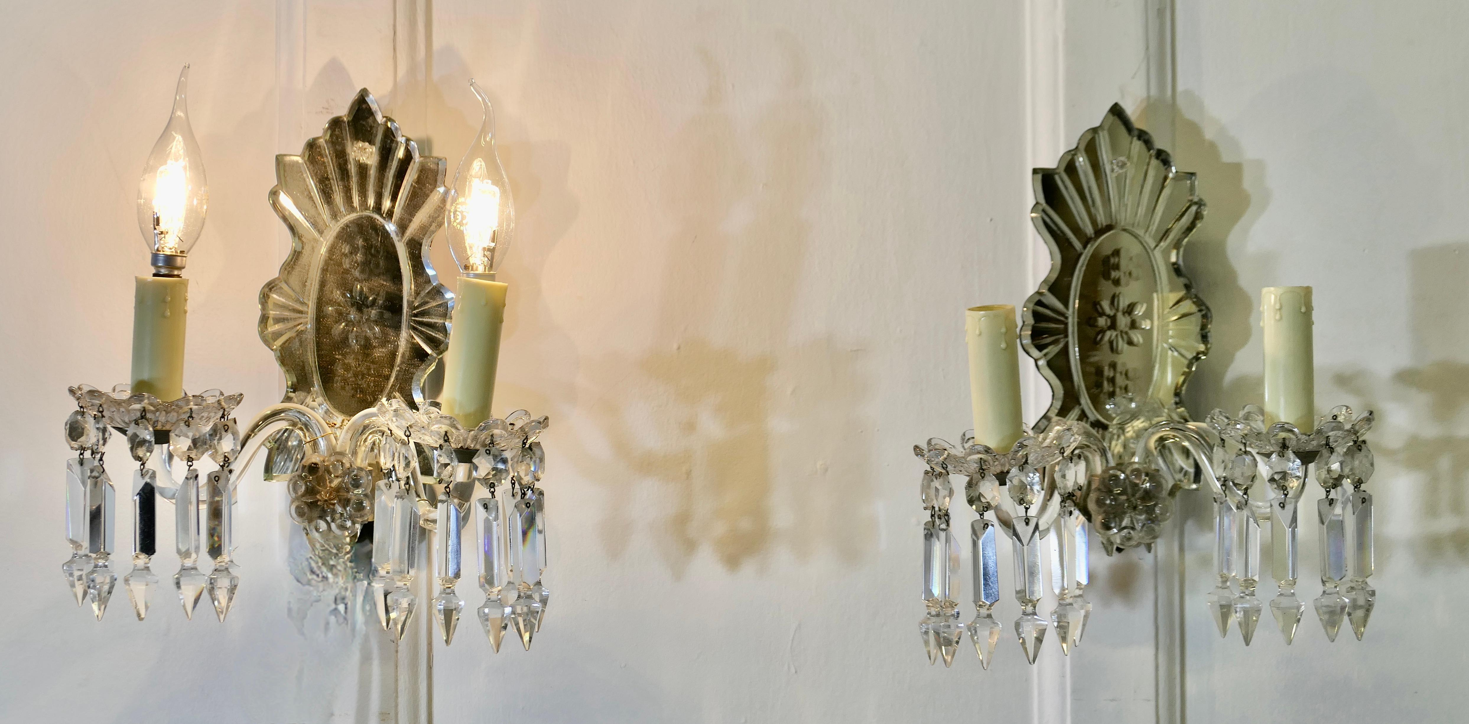 Ein Paar Wandleuchten aus venezianischem Glas Art Deco Girandole (Art déco) im Angebot