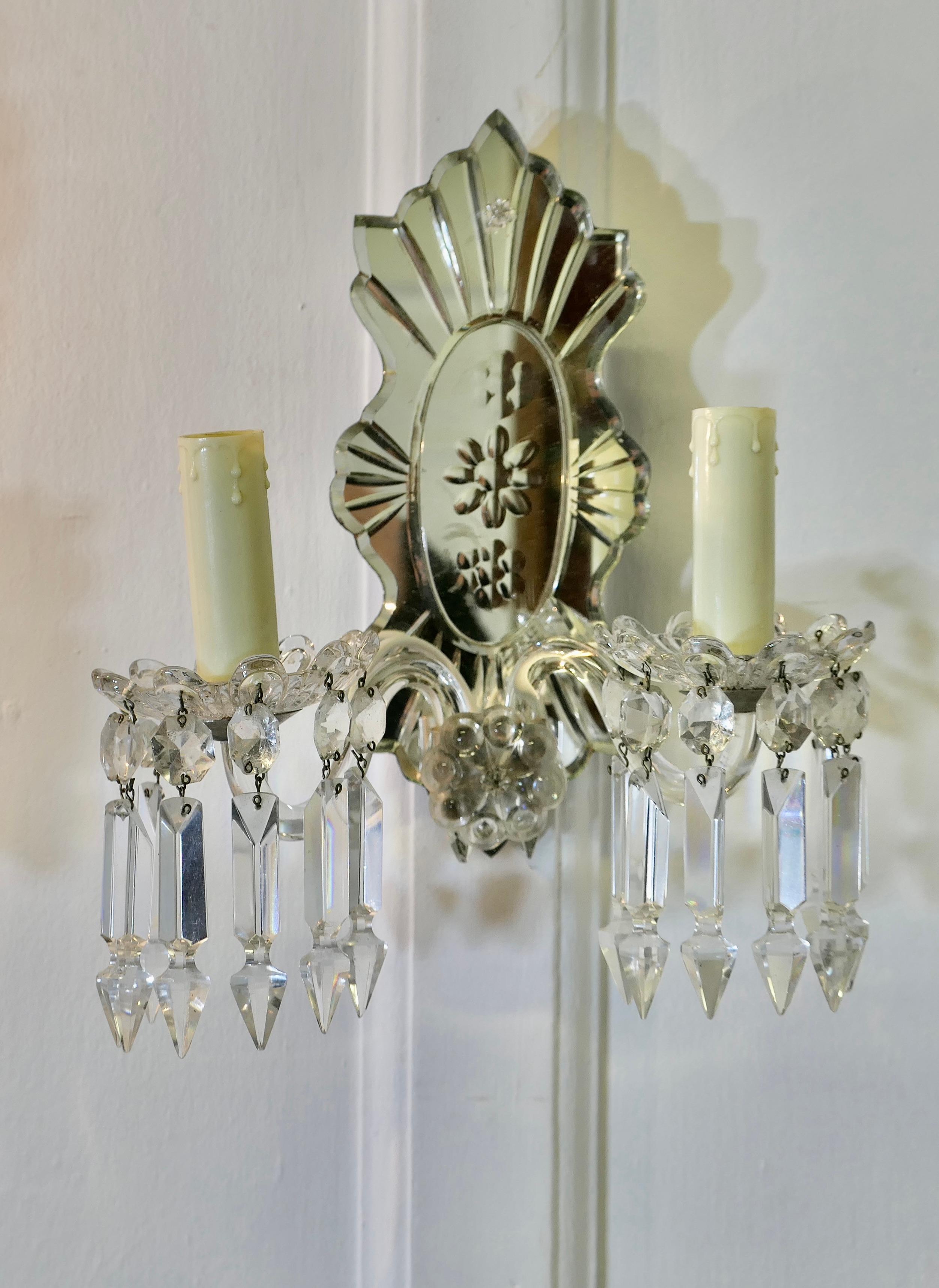 Ein Paar Wandleuchten aus venezianischem Glas Art Deco Girandole (Spiegel) im Angebot