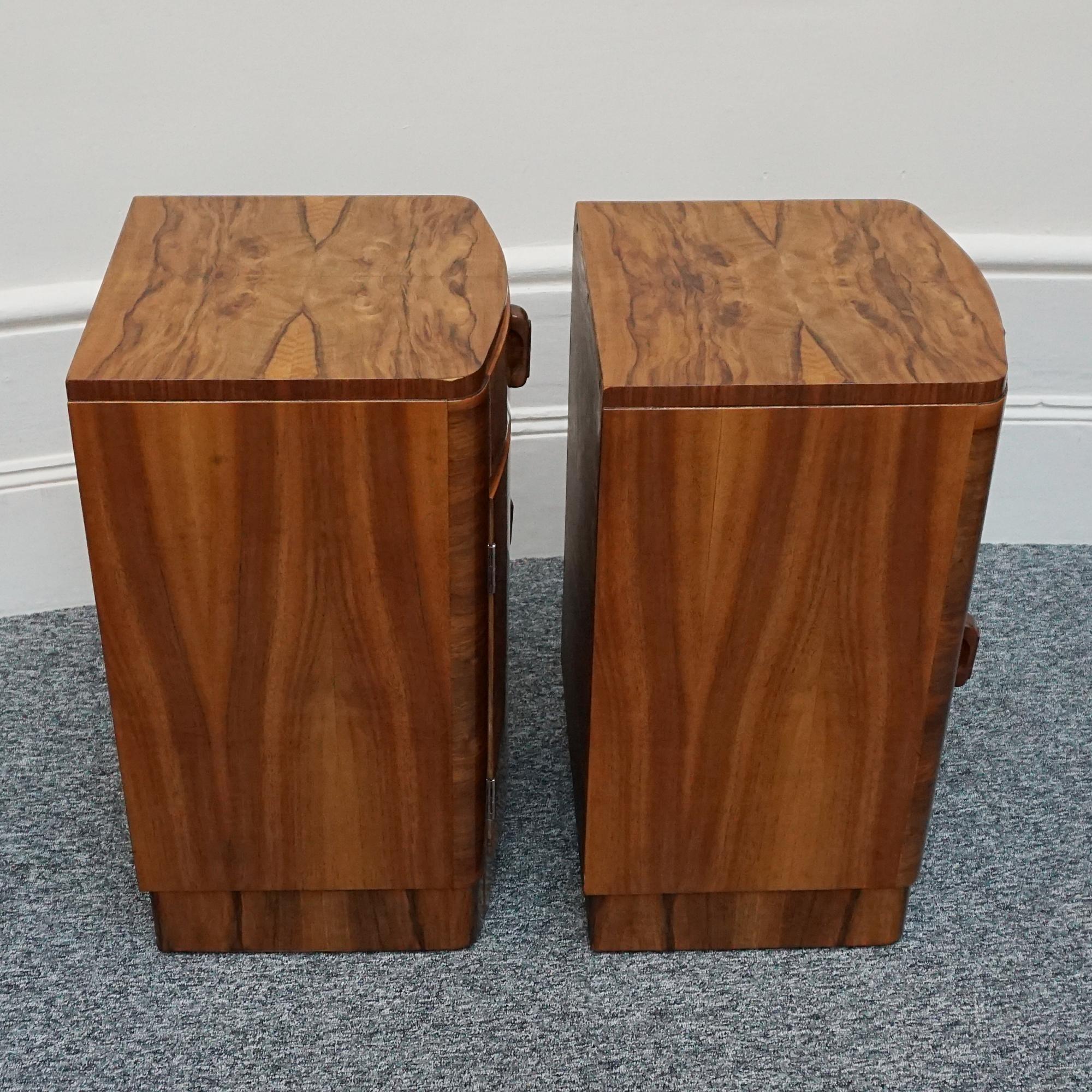 A Pair of Art Deco Walnut Bedside Cabinets 4