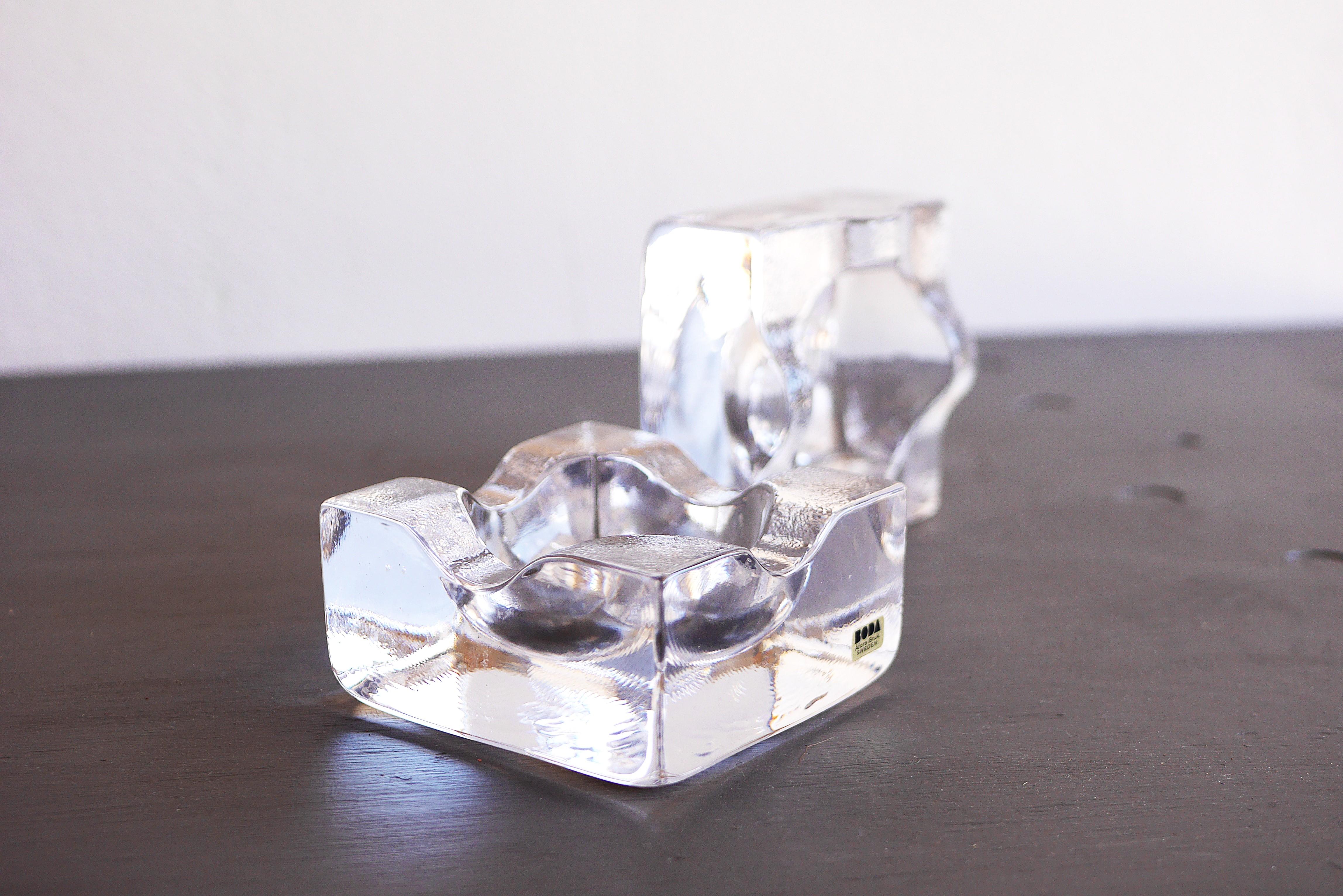 Swedish A pair of art glass bowls, known as 