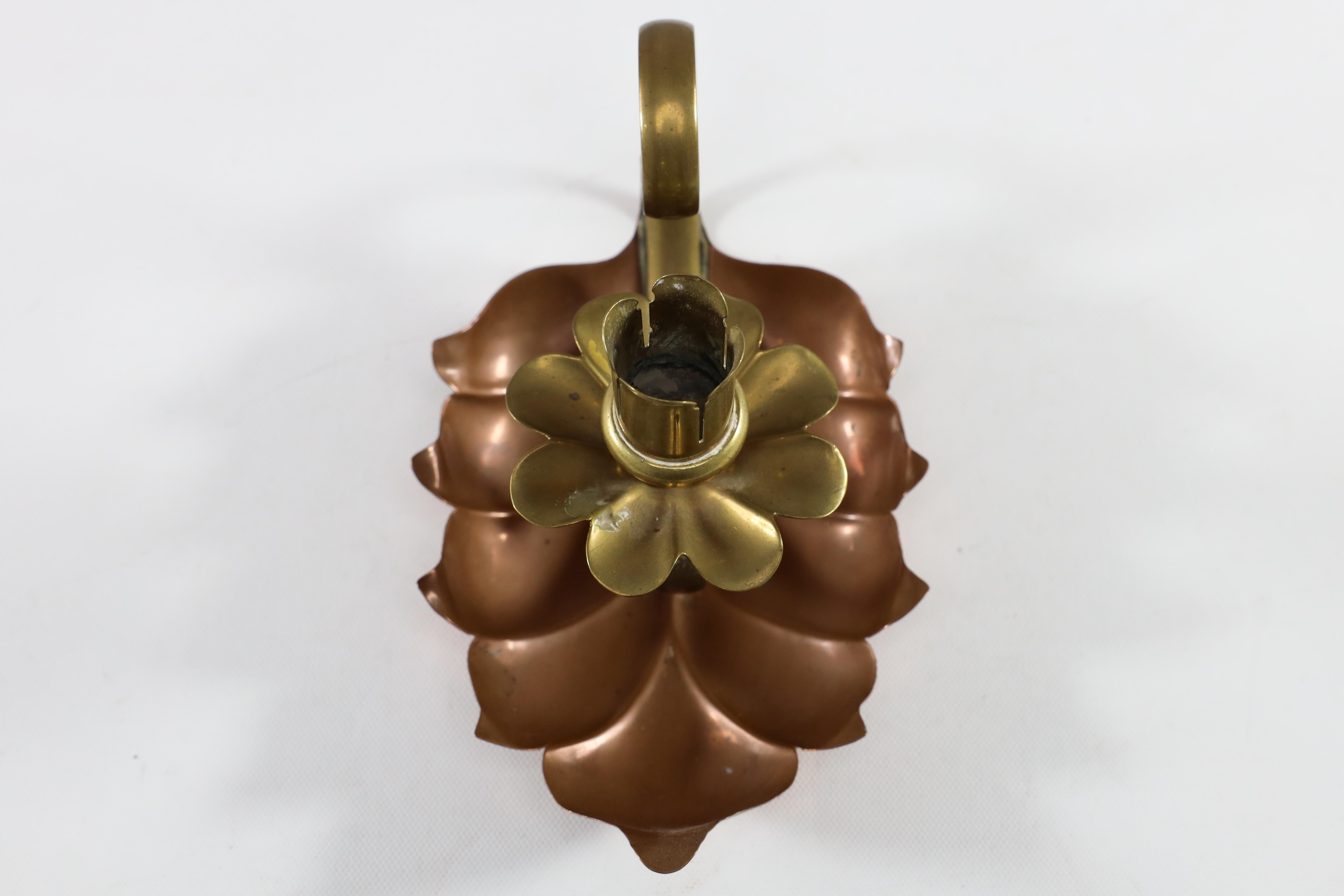 A pair of Arts and Crafts copper and brass lily pad candle night lights. For Sale 7