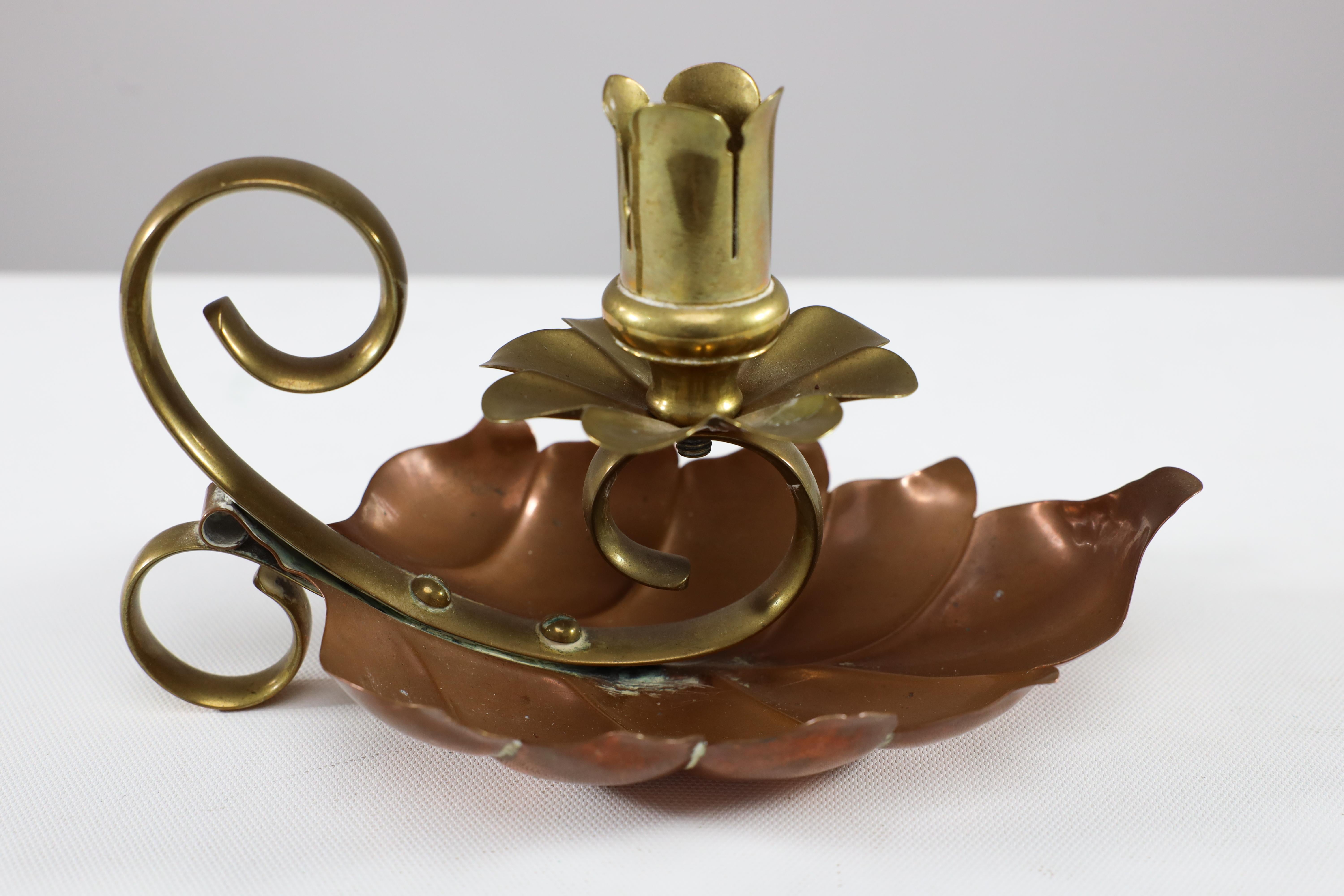 A pair of Arts and Crafts copper and brass lily pad candle night lights. For Sale 13