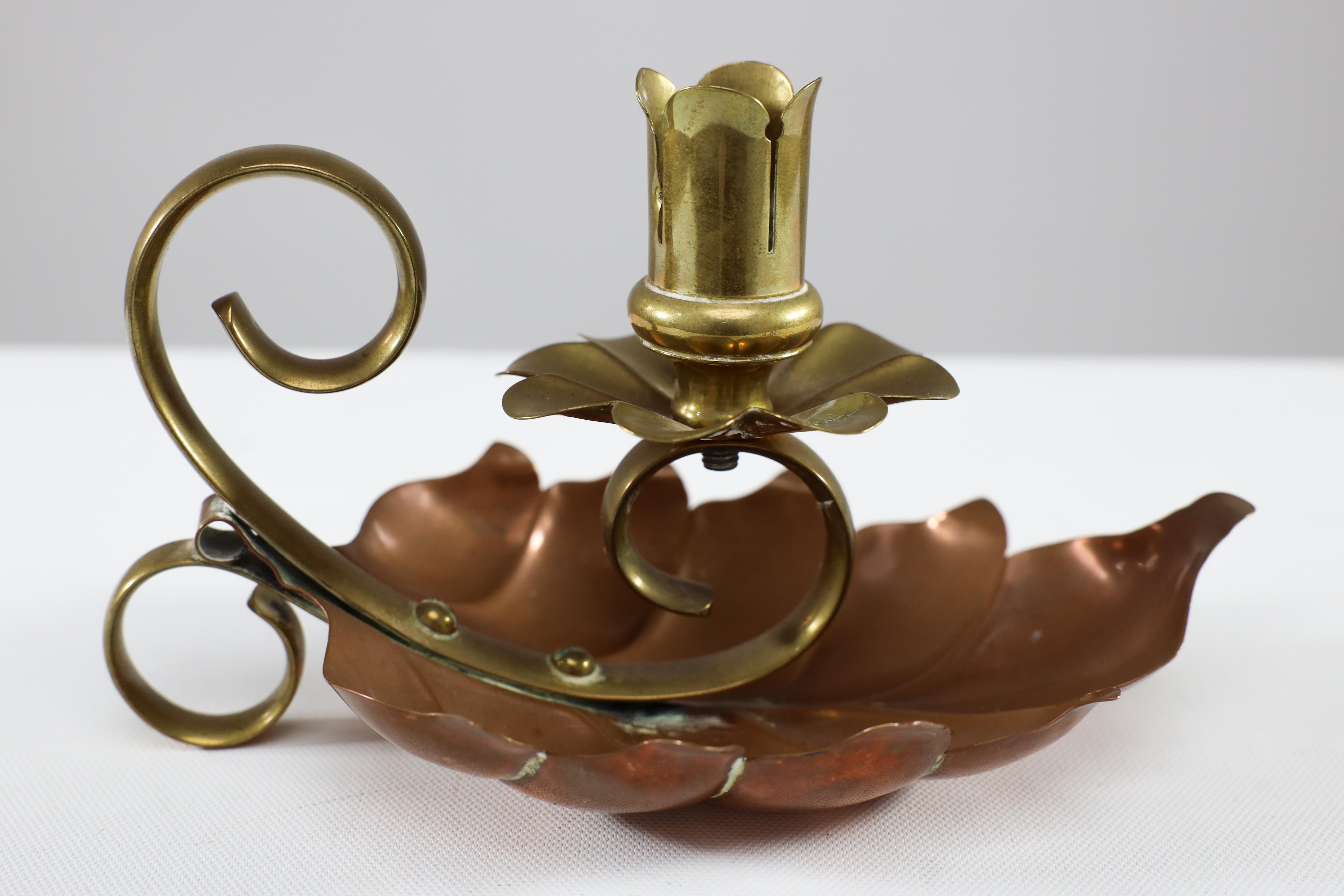 A pair of Arts and Crafts copper and brass lily pad candle night lights. For Sale 14