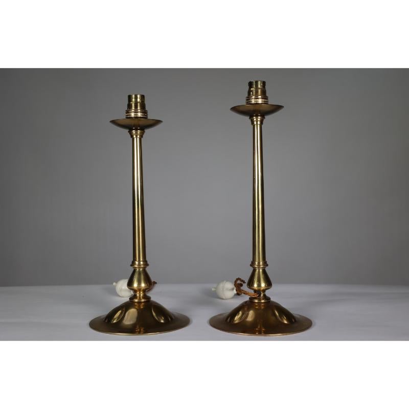 Arts and Crafts Pair of Arts & Crafts copper table lamps with three repousse hearts to the base For Sale
