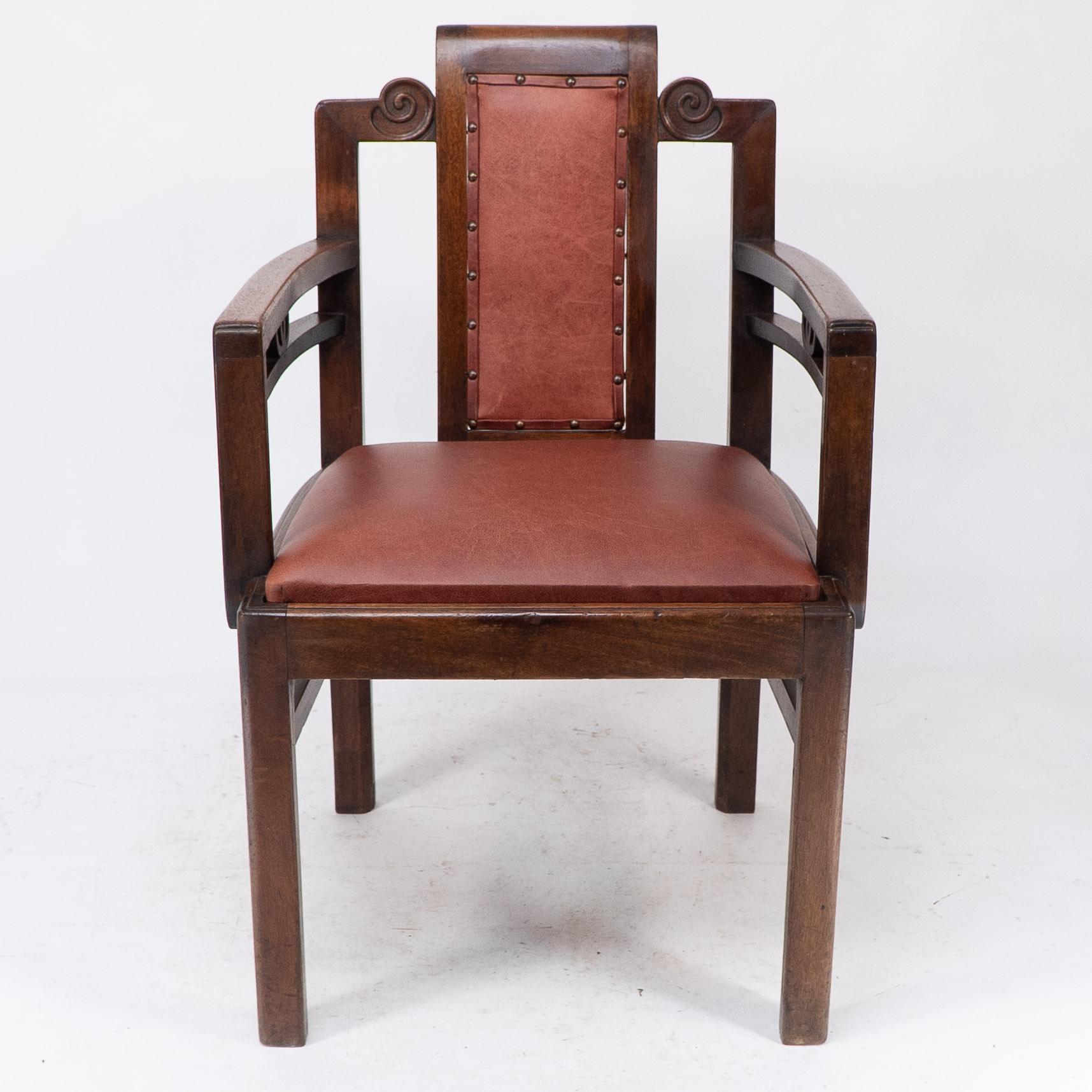 Sir Frank Brangwyn attr. Paar Arts and Crafts-Mahagoni-Sessel im chinesischen Stil (Handgeschnitzt) im Angebot