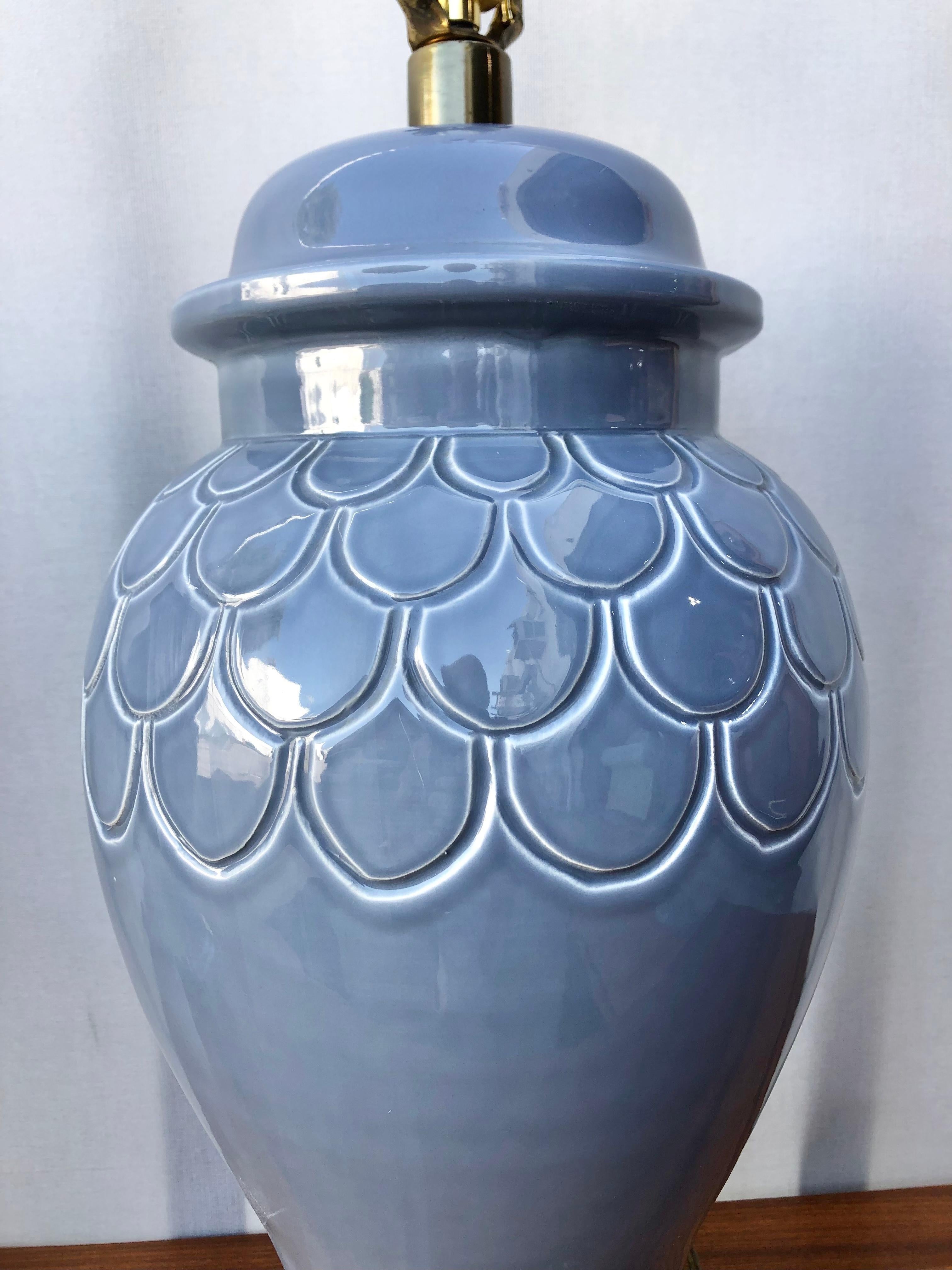 Paire de lampes en céramique à jarre de style Hollywood Regency d'inspiration asiatique C 1960s  en vente 3