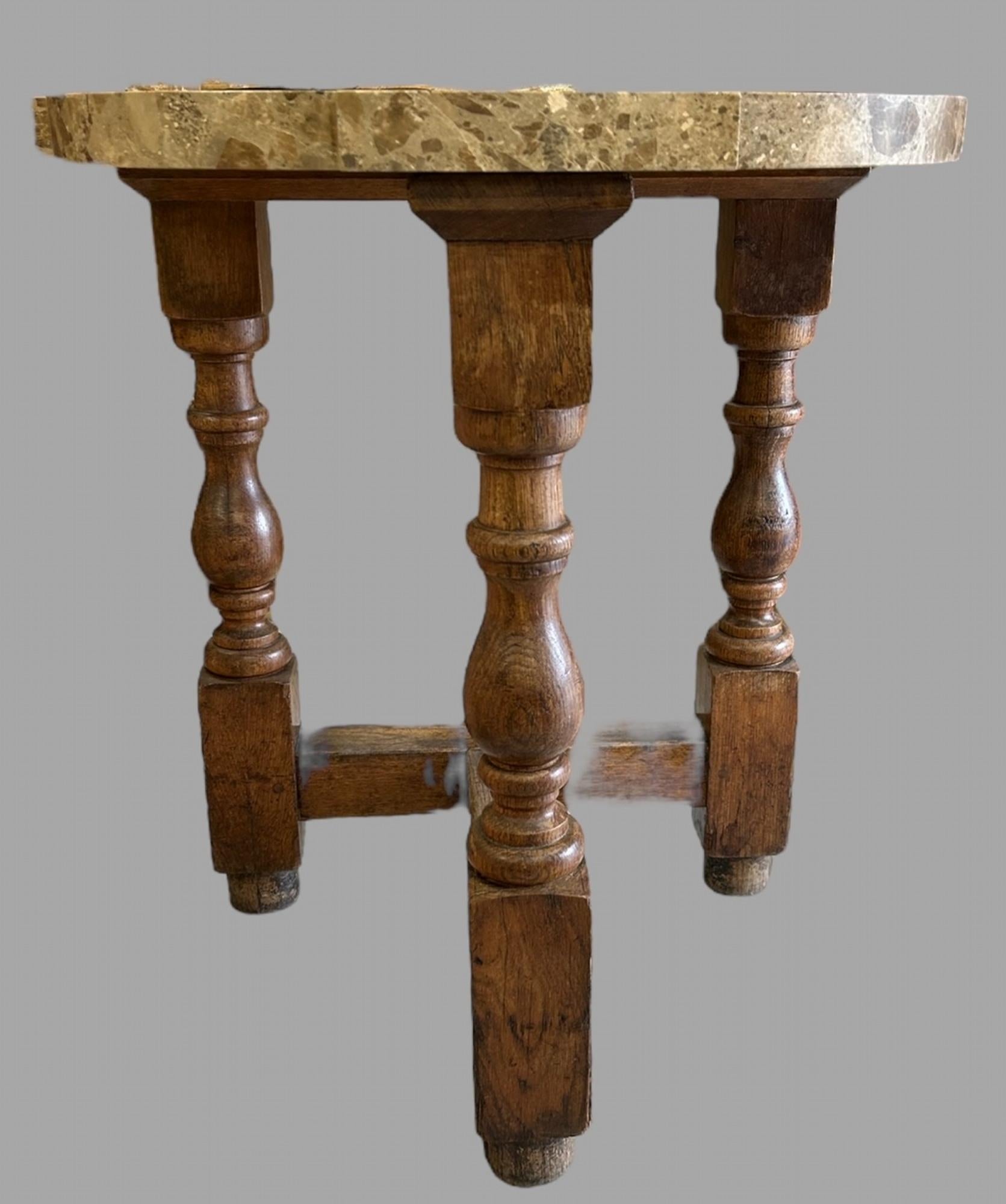 Early 20th Century A Pair Of Attractive Marble Topped Console/Side Tables For Sale