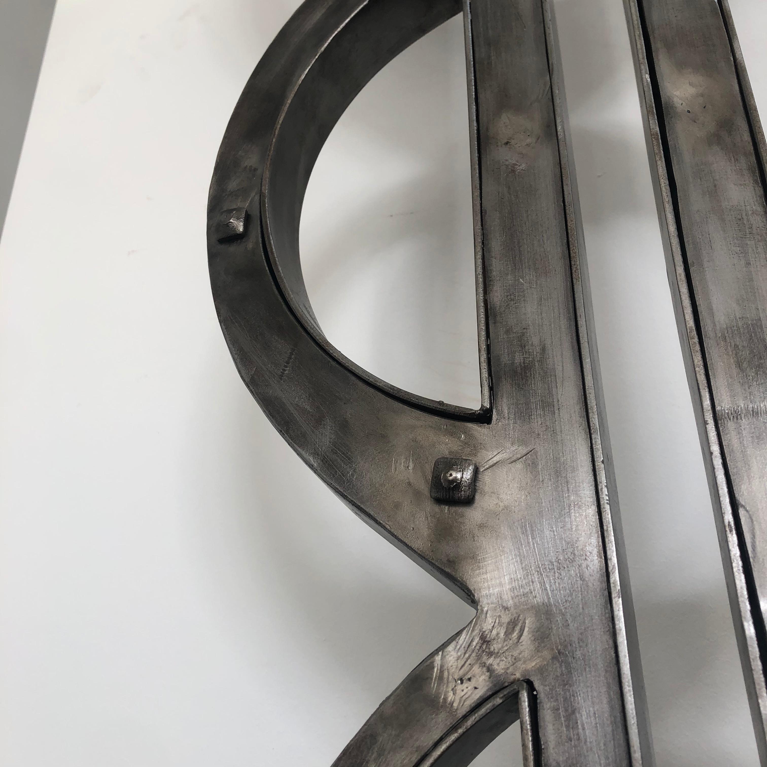 Fin du 20e siècle Paire de chaises d'entrée industrielles en acier Augosto Dionisi Fabbro en vente