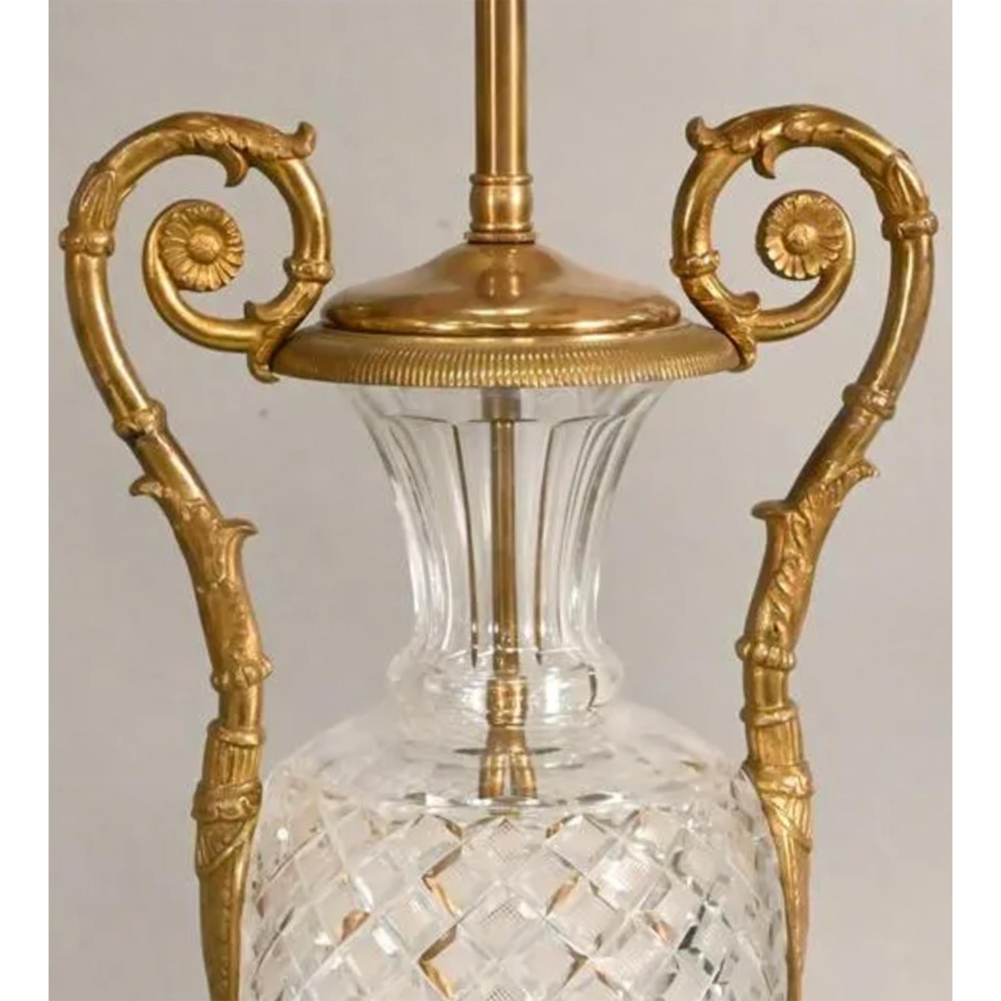 Pair of Baccarat Cut Crystal Lamps In Good Condition For Sale In New York, NY