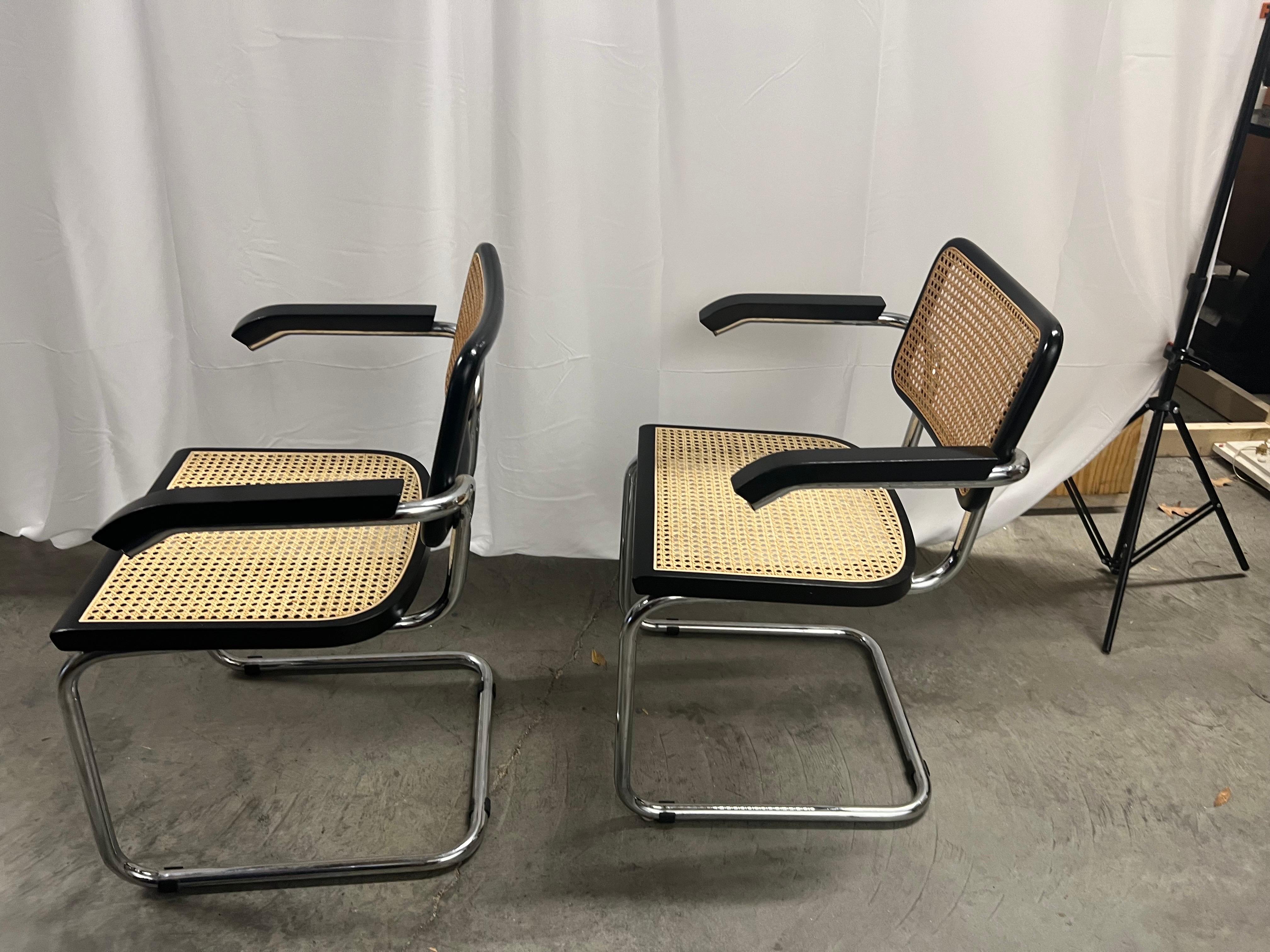Bauhaus Paire de chaises Cesca attribuées Bahaus Marcel Breuer S64 en vente