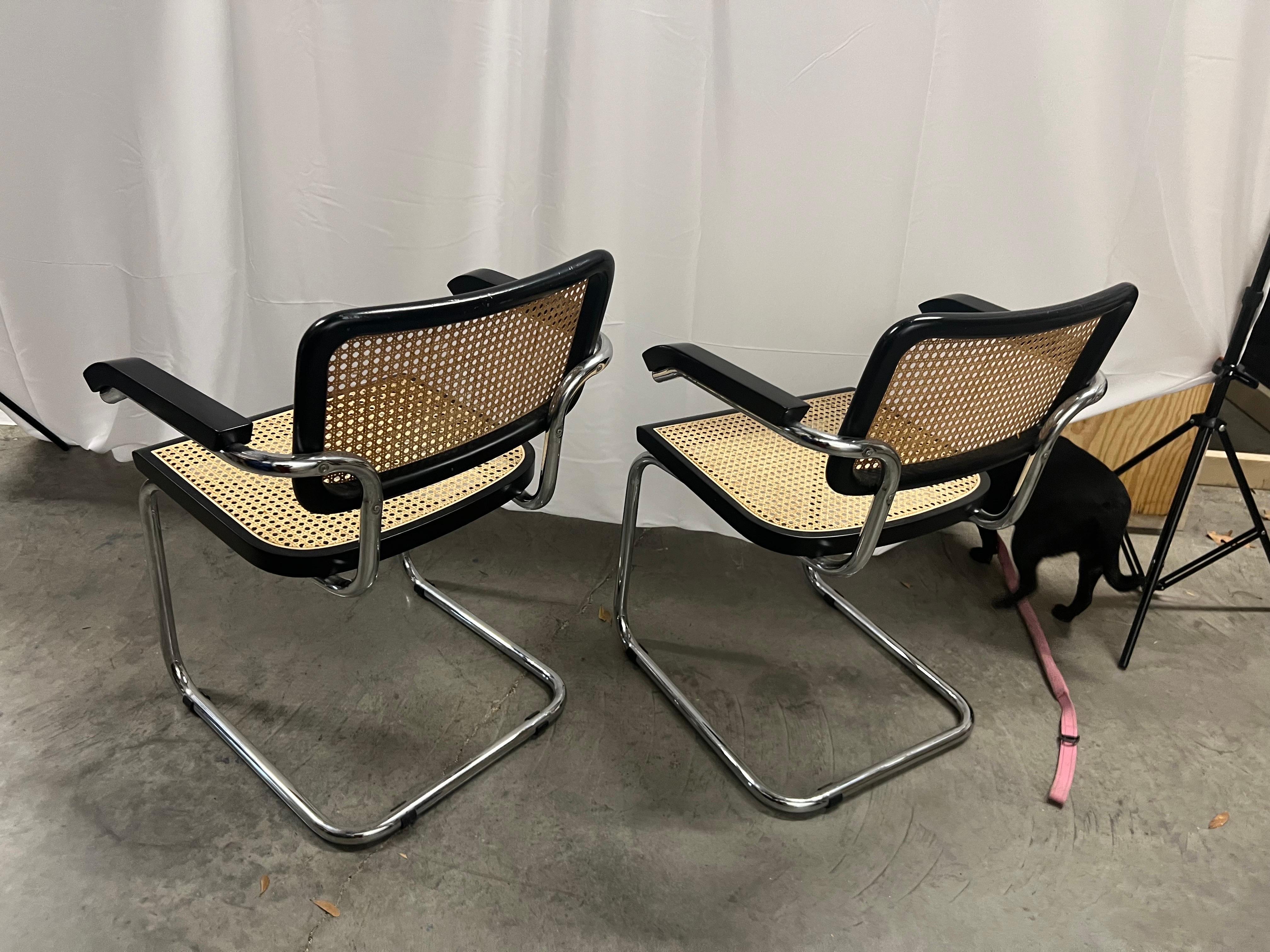 italien Paire de chaises Cesca attribuées Bahaus Marcel Breuer S64 en vente