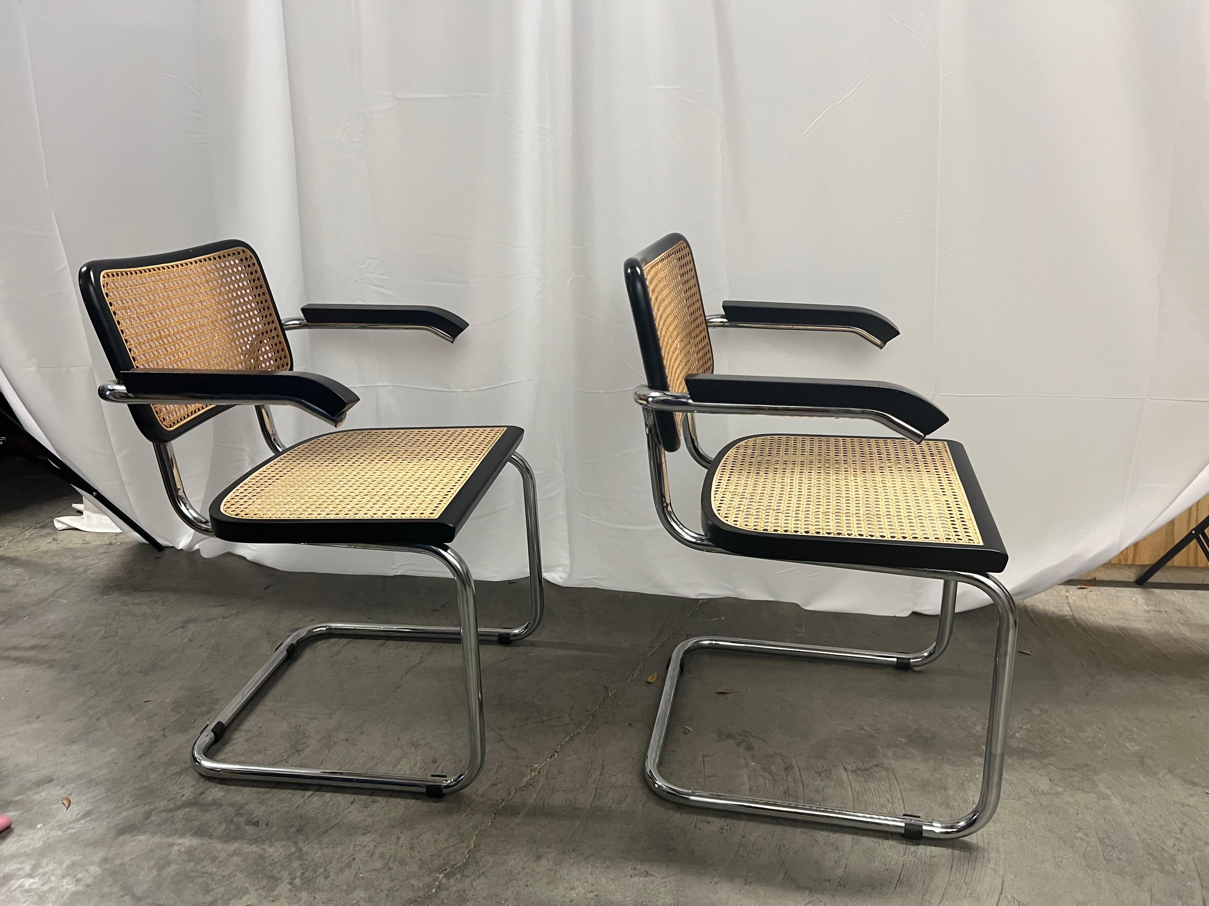 A pair of Bahaus Marcel Breuer Attributed Cesca Chairs S64 For Sale 1
