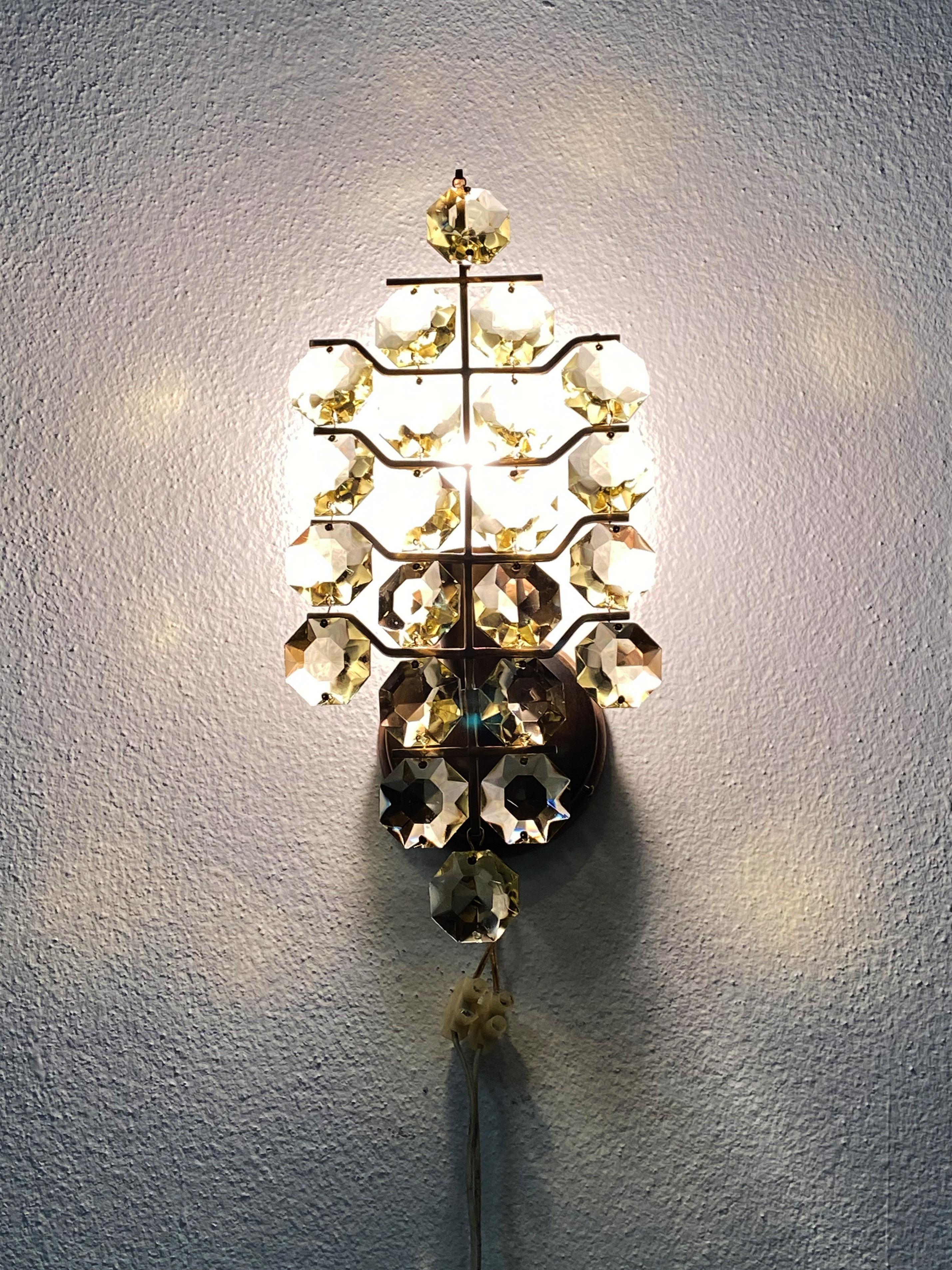 A Pair of Bakalowits Sconces Wall Lights, Brass Crystal Glass, 1960s For Sale 6