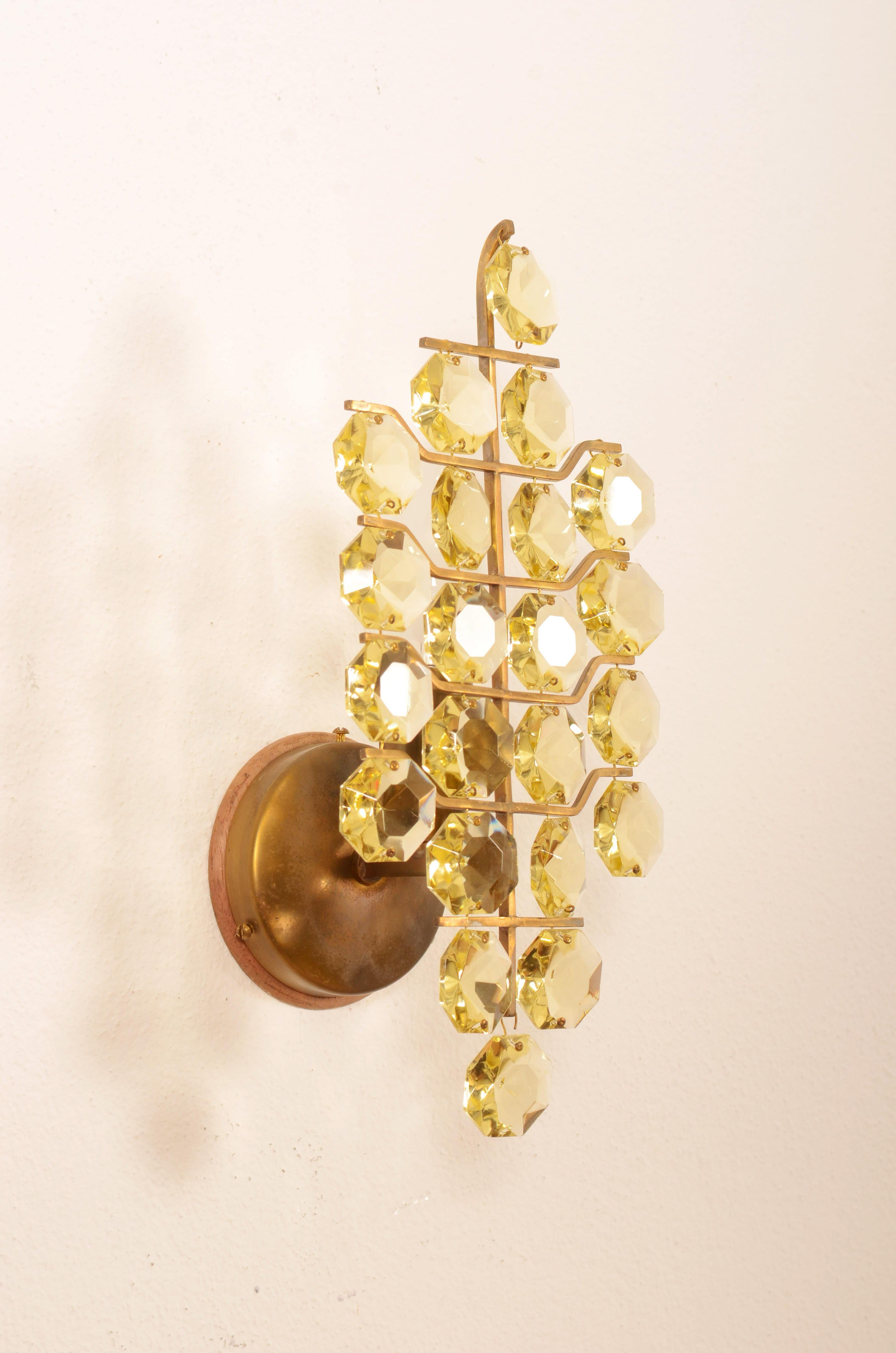 Austrian A Pair of Bakalowits Sconces Wall Lights, Brass Crystal Glass, 1960s For Sale