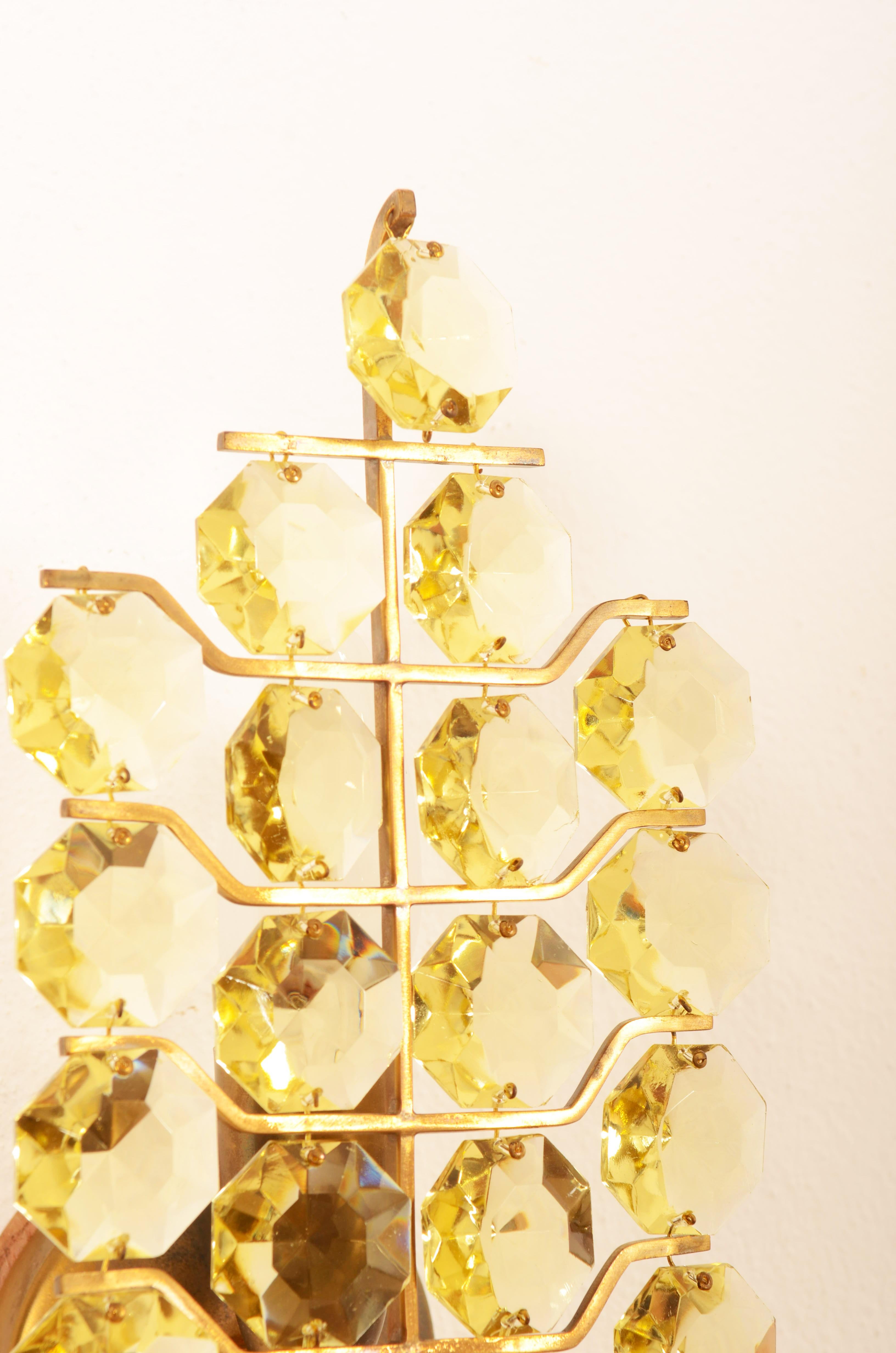 Ein Paar Bakalowits-Wandleuchten, Messing-Kristallglas, 1960er Jahre im Zustand „Gut“ im Angebot in Vienna, AT