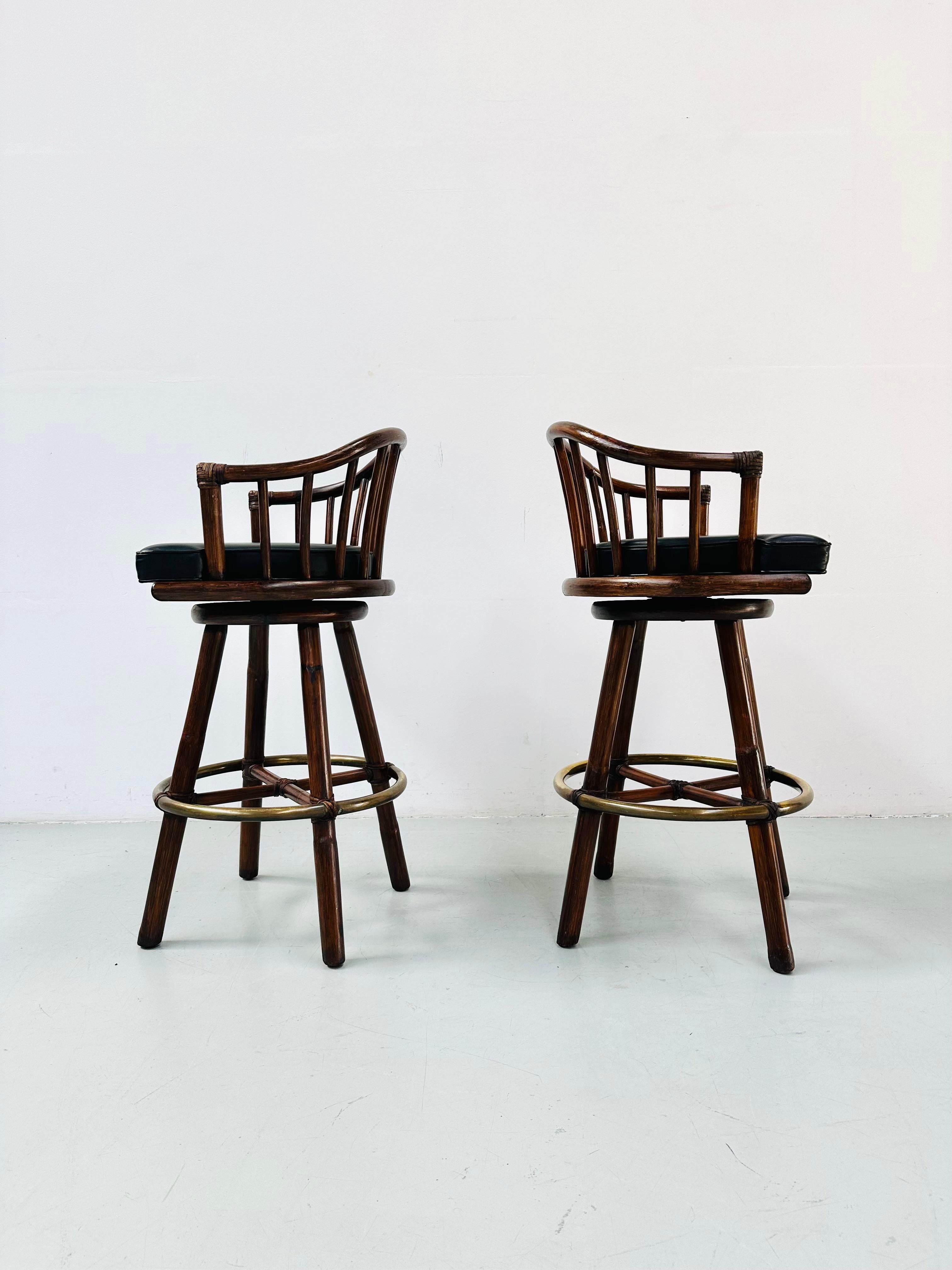 A pair of Bamboo Bar Stools with Brass by Hans Kaufeld for McGuire , 1970s. For Sale 2